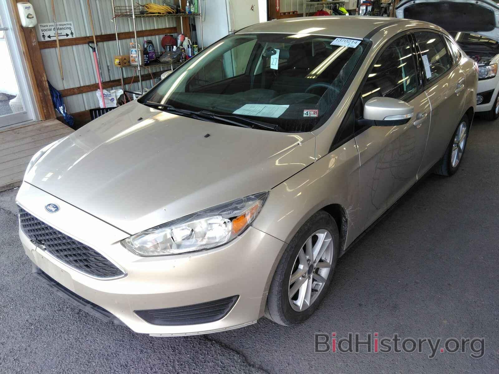 Photo 1FADP3F27HL208982 - Ford Focus SE 2017