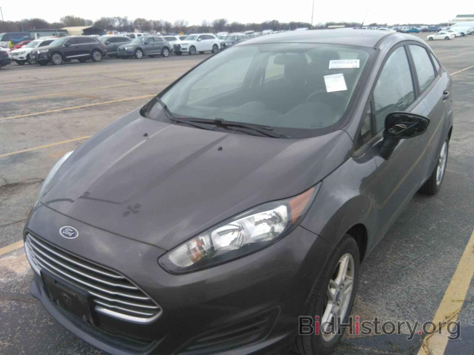 Photo 3FADP4BJ9HM157602 - Ford Fiesta 2017