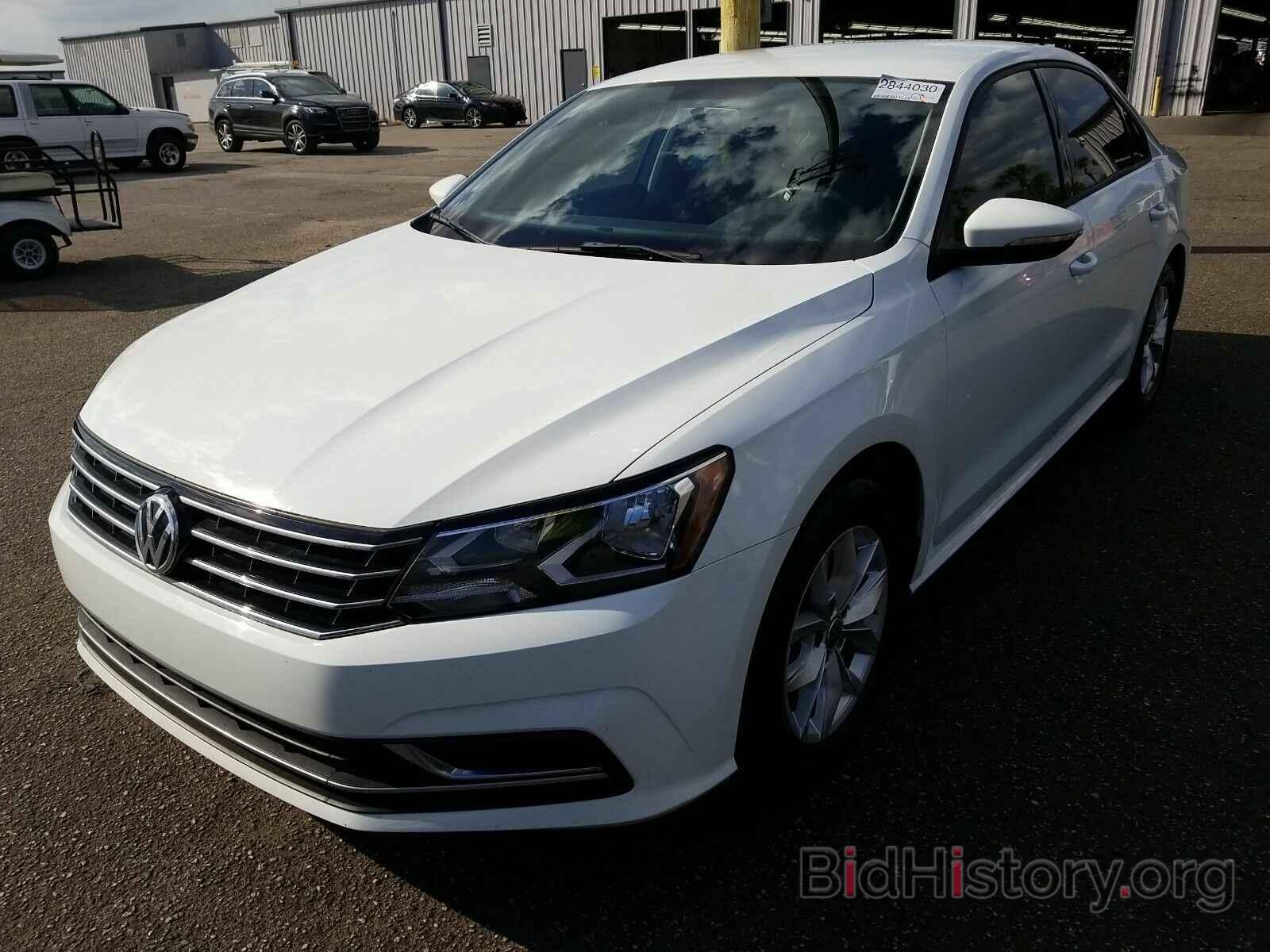 Фотография 1VWAA7A30JC002640 - Volkswagen Passat 2018