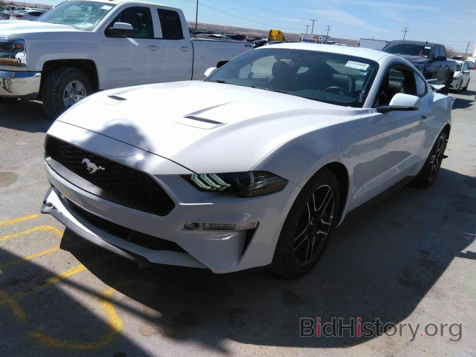 Photo 1FA6P8TH1L5135832 - Ford Mustang 2020
