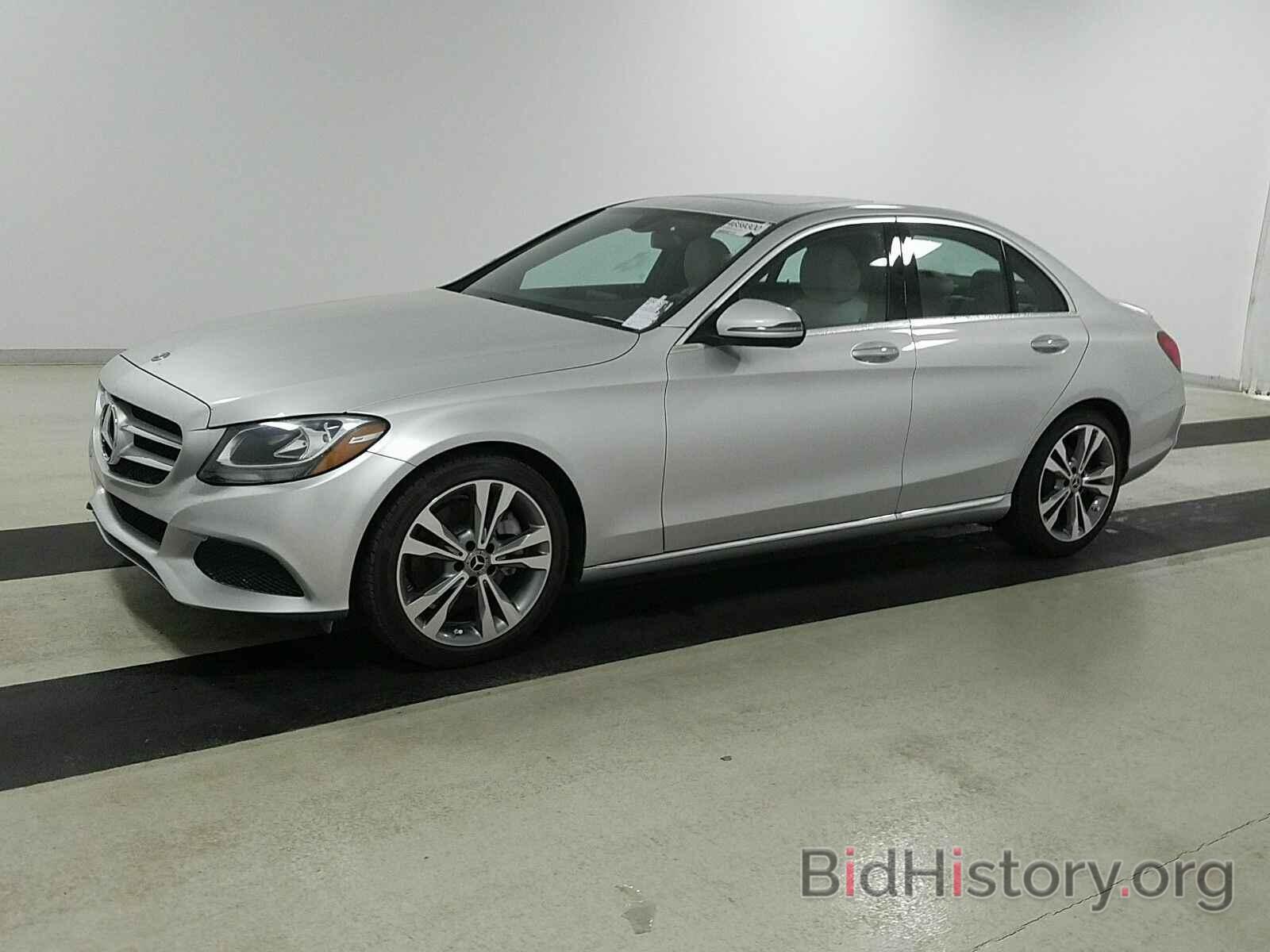 Photo 55SWF4JB2JU246047 - Mercedes-Benz C-Class 2018