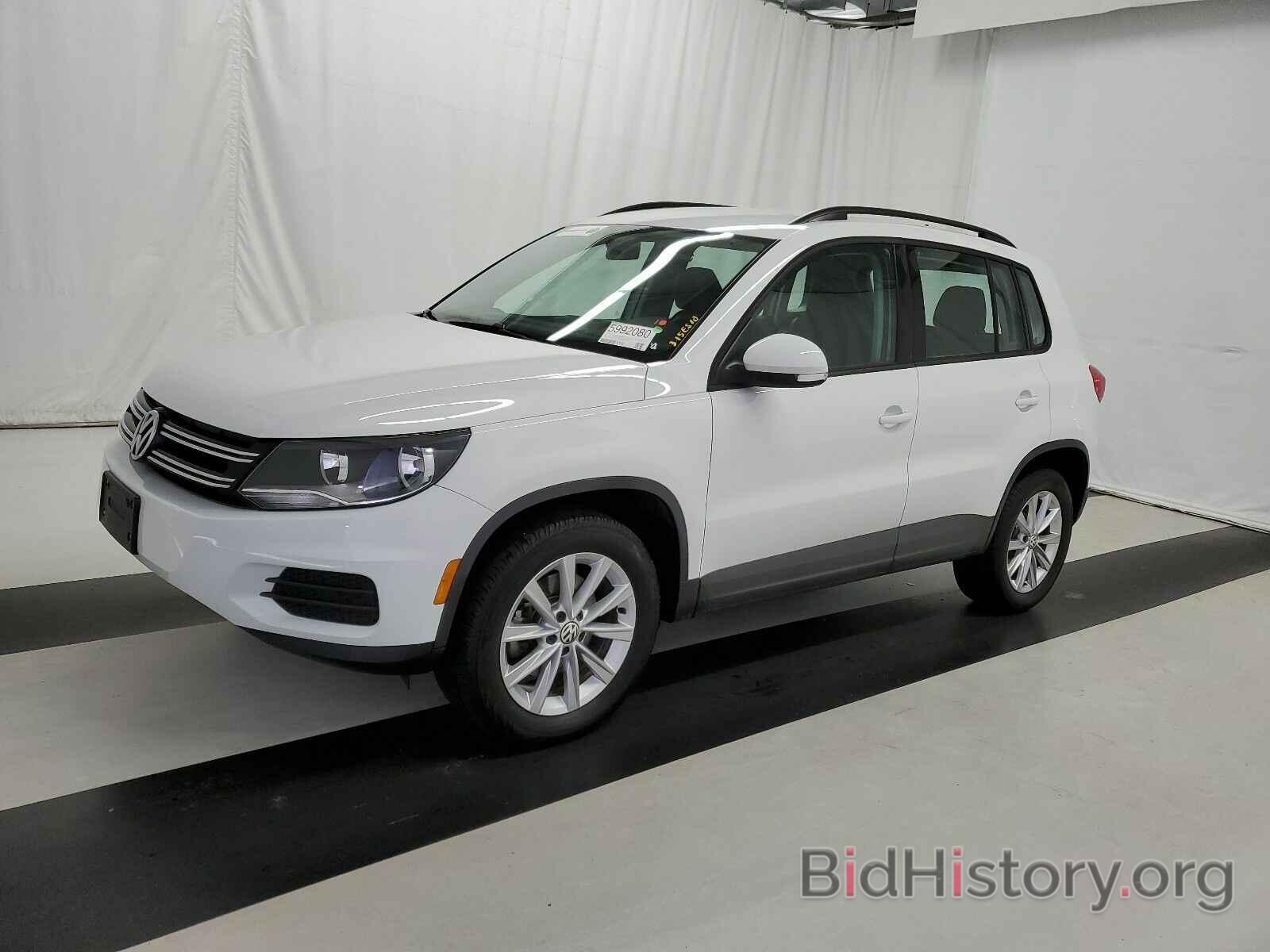 Photo WVGBV7AX3HK052801 - Volkswagen Tiguan Limited 2017