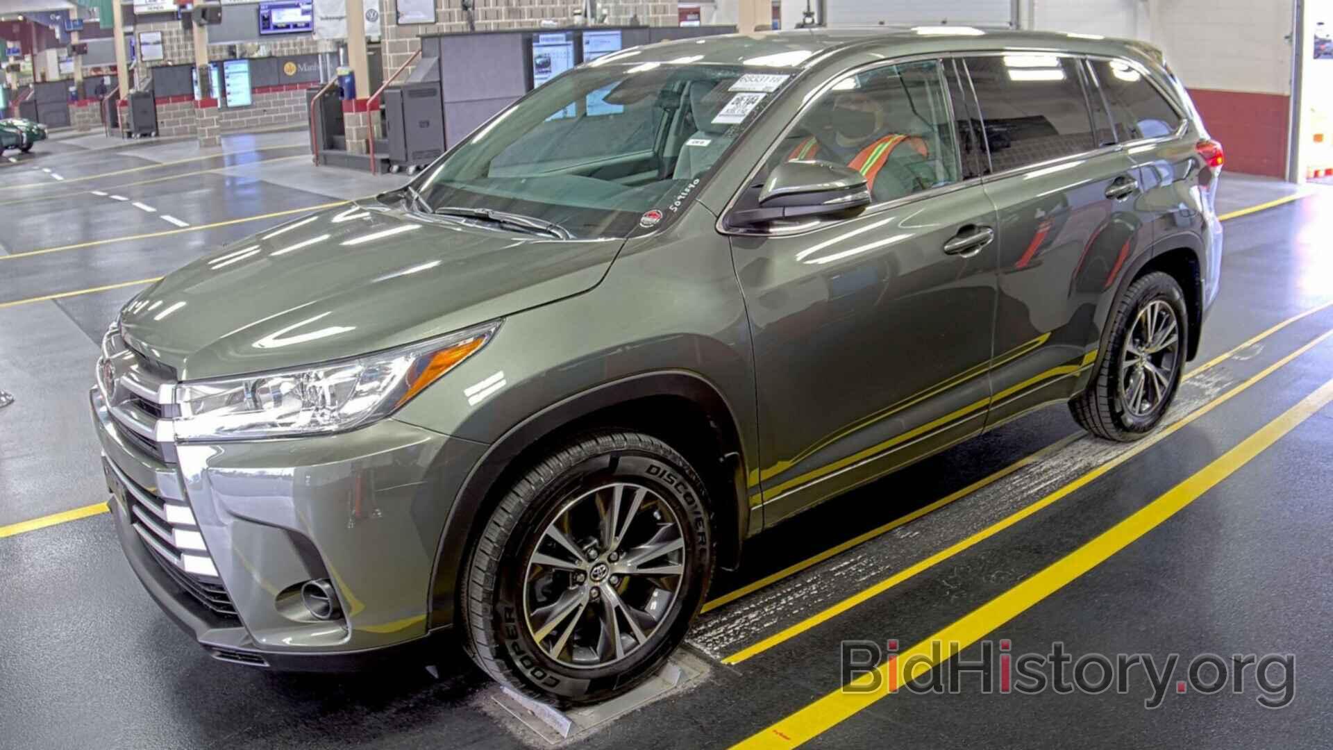 Photo 5TDBZRFH1JS831019 - Toyota Highlander 2018