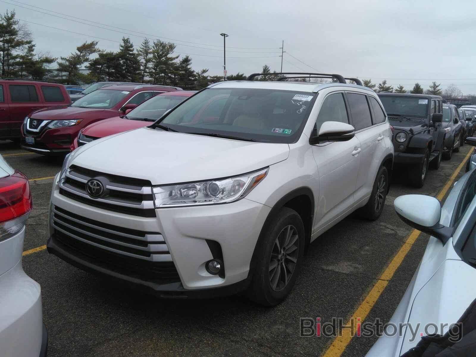 Photo 5TDJZRFH2JS536930 - Toyota Highlander 2018