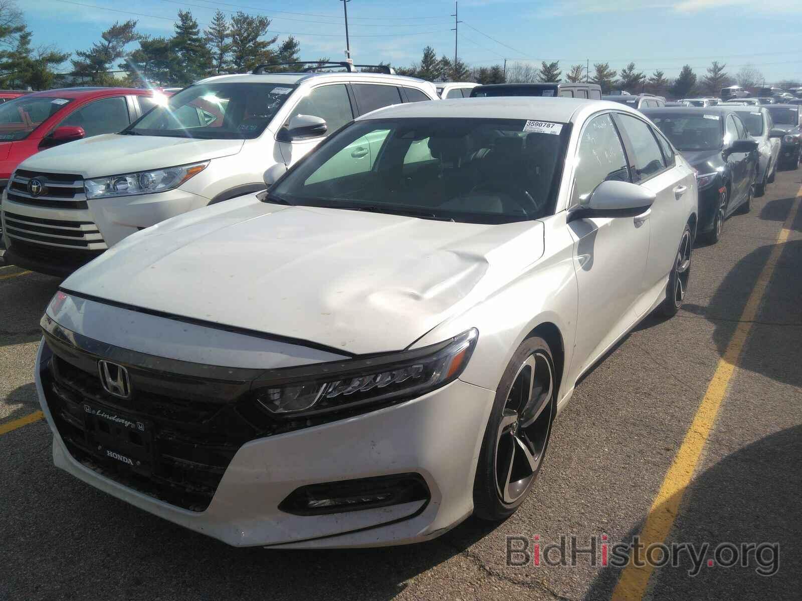 Фотография 1HGCV1F3XKA169463 - Honda Accord Sedan 2019