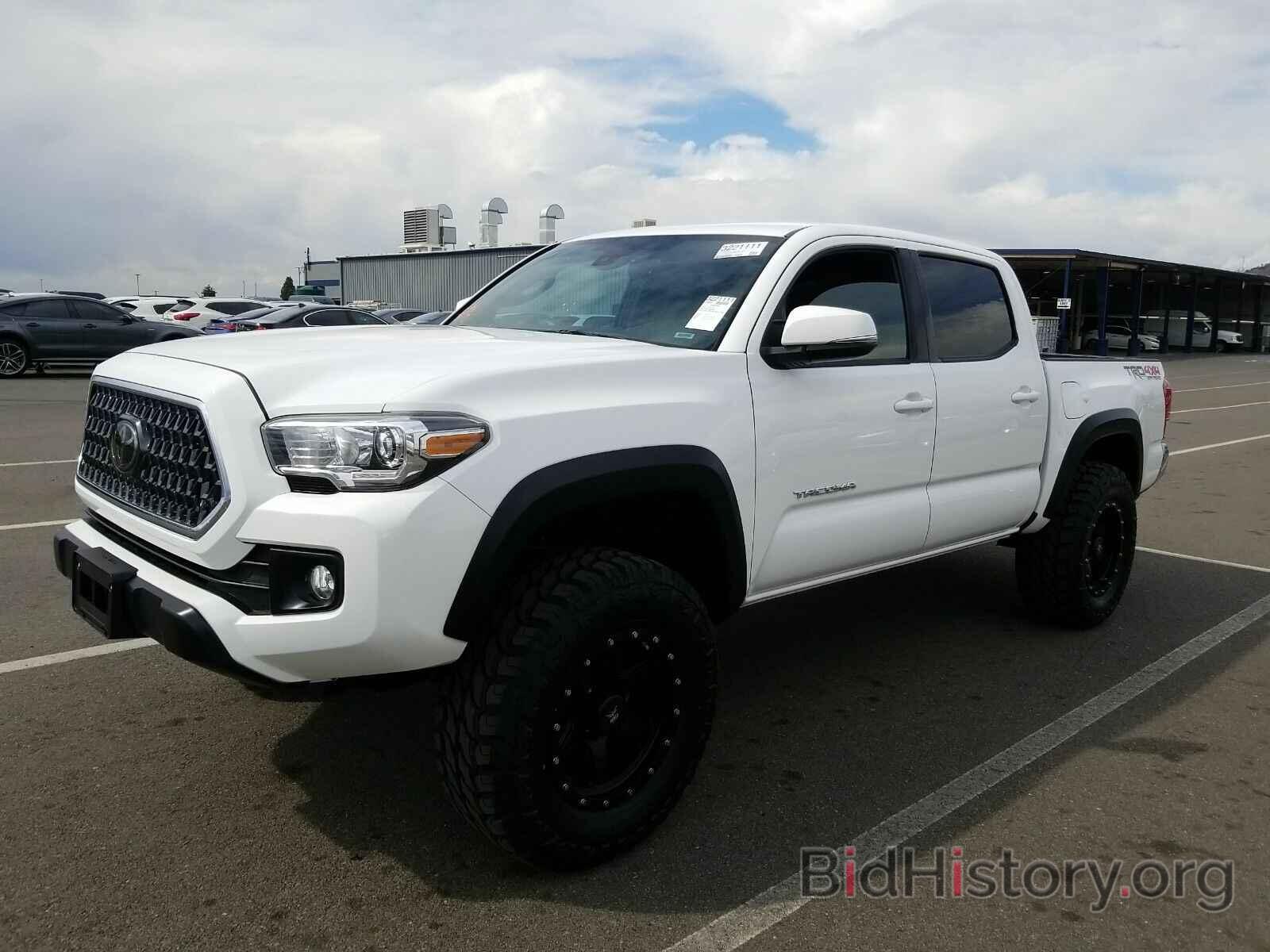 Photo 3TMCZ5AN6JM131068 - Toyota Tacoma 2018