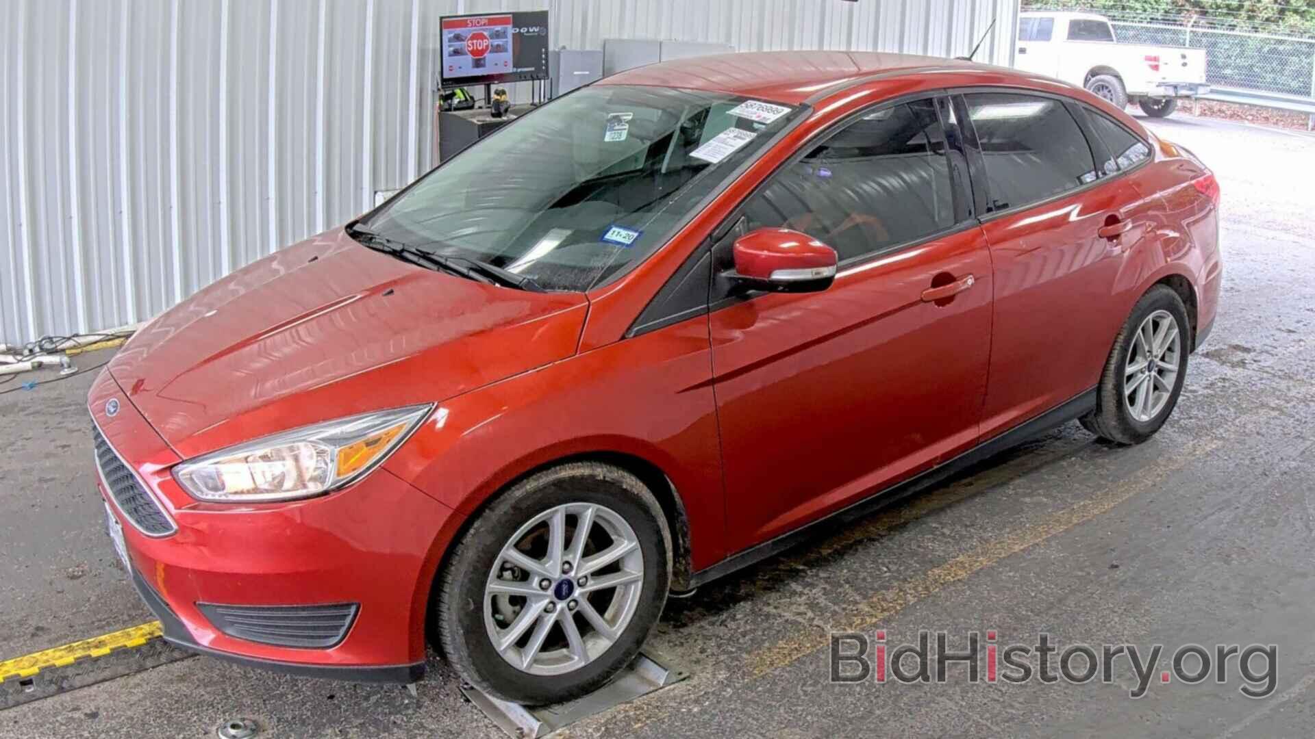 Photo 1FADP3F23JL248983 - Ford Focus SE 2018