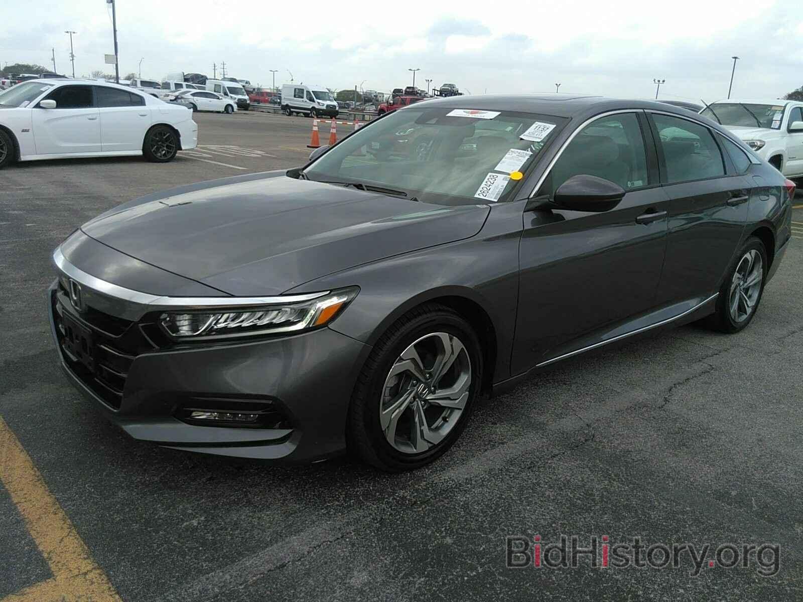 Photo 1HGCV1F57JA055761 - Honda Accord Sedan 2018