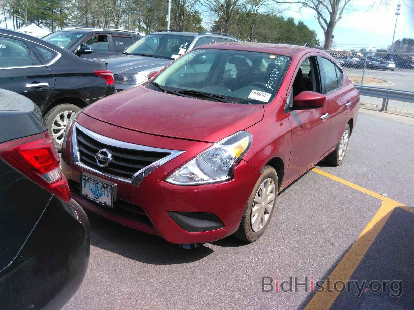 Photo 3N1CN7AP2JL812054 - Nissan Versa Sedan 2018