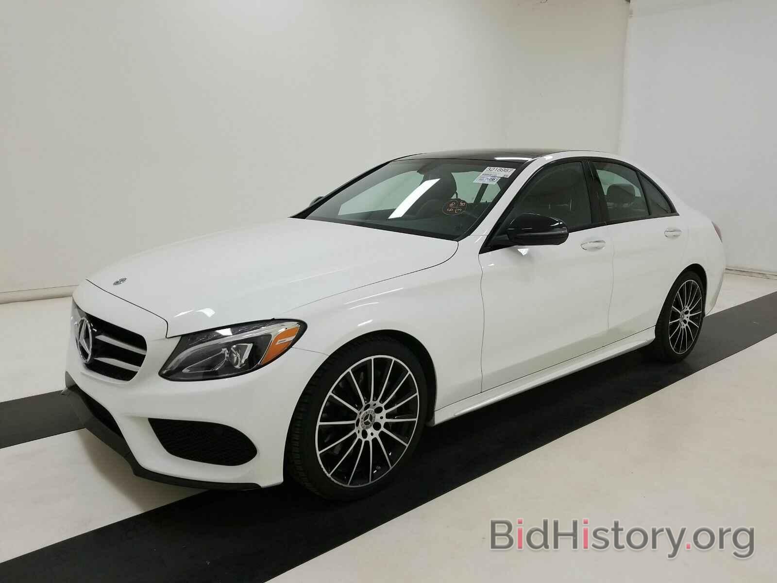 Photo WDDWF4JB7JR410197 - Mercedes-Benz C-Class 2018