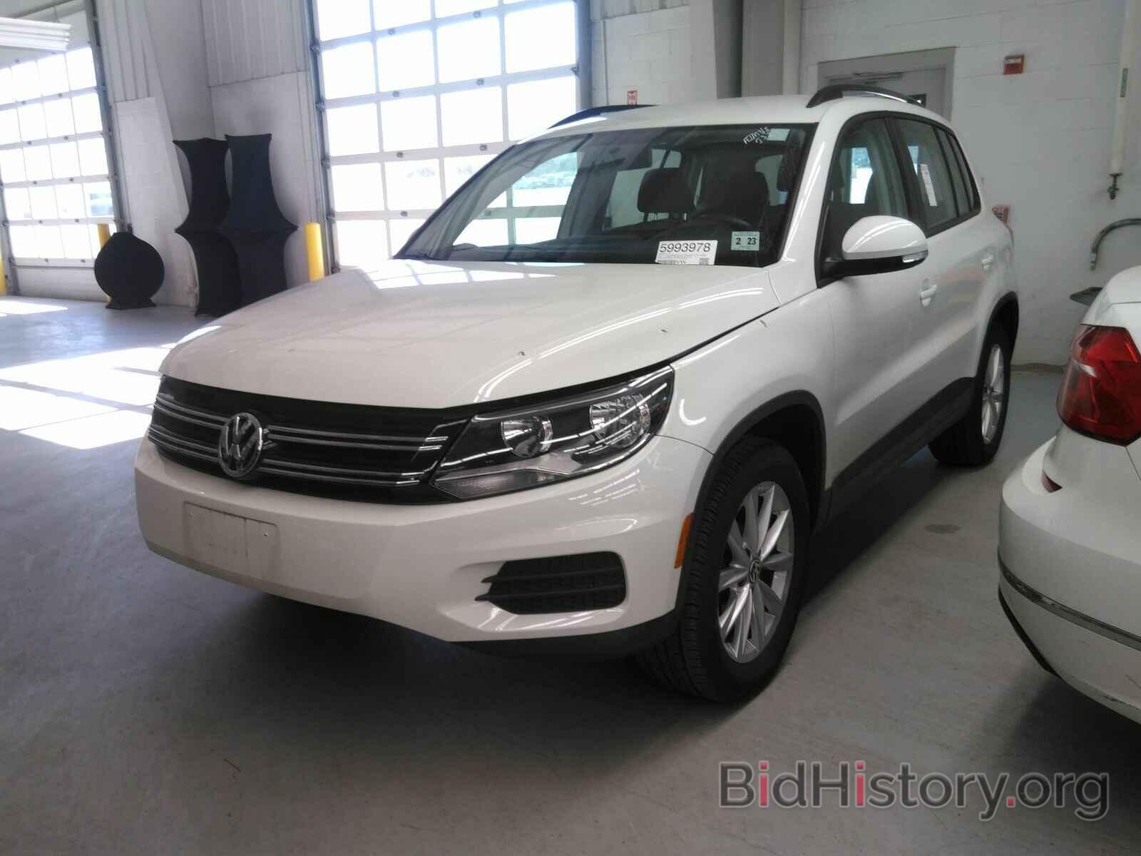 Photo WVGBV7AX4HK051818 - Volkswagen Tiguan Limited 2017