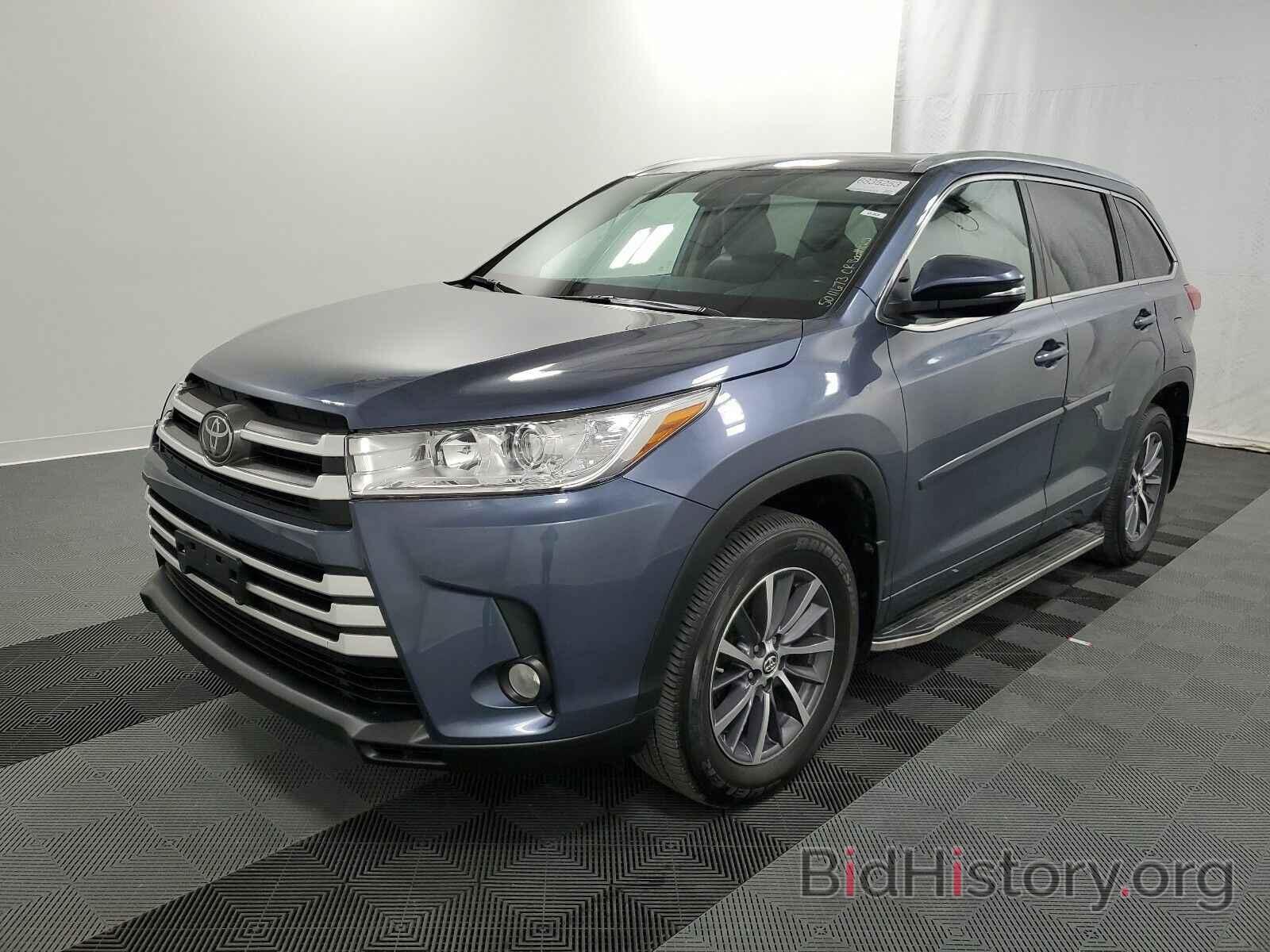 Фотография 5TDJZRFH2JS806576 - Toyota Highlander 2018