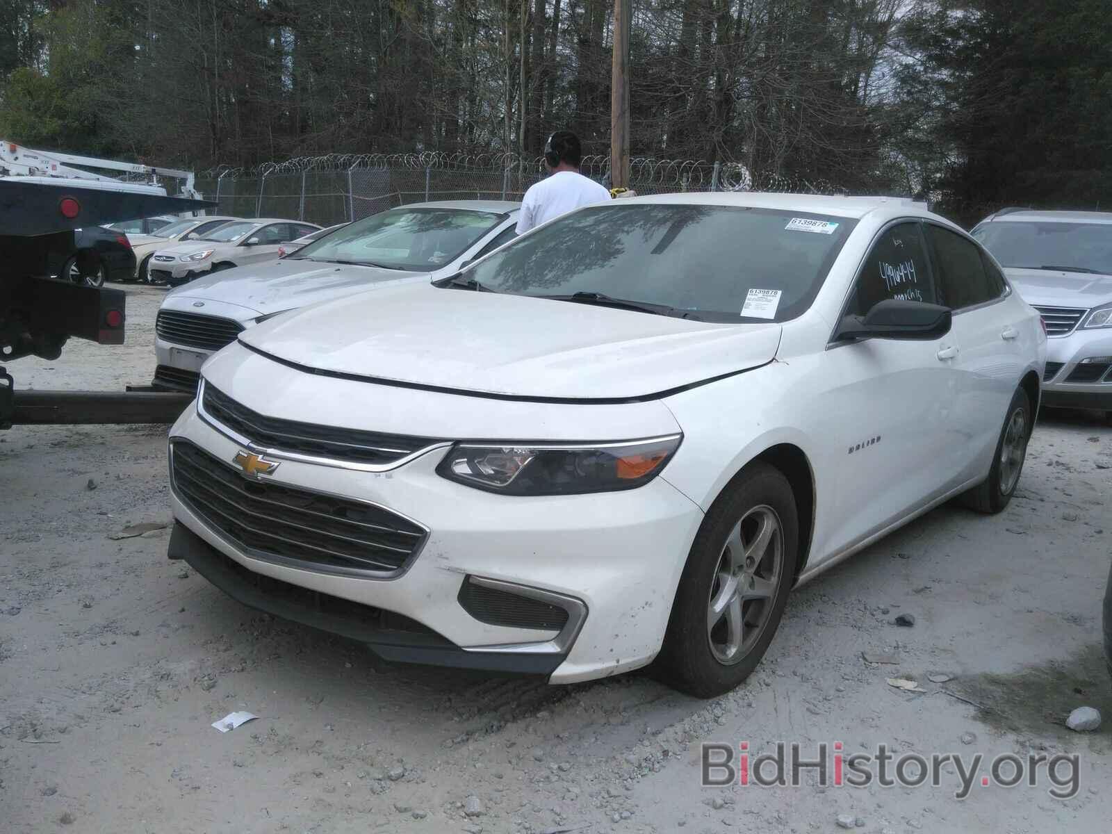 Photo 1G1ZB5STXJF243893 - Chevrolet Malibu 2018