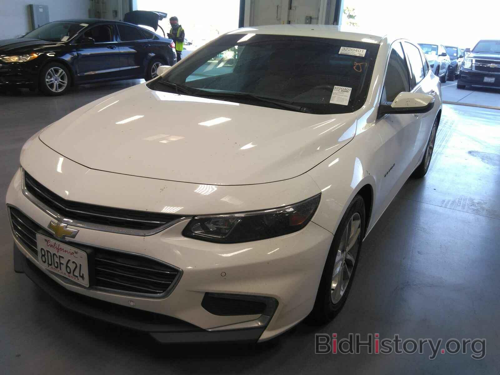 Photo 1G1ZD5ST0JF186081 - Chevrolet Malibu 2018