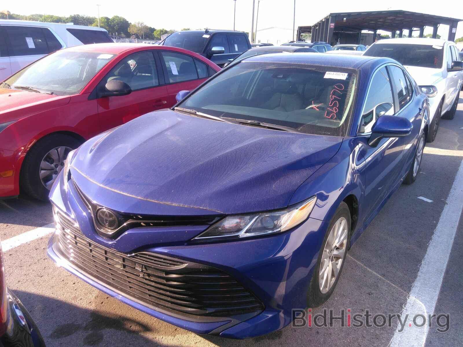 Photo 4T1B11HK9JU565970 - Toyota Camry LE 2018