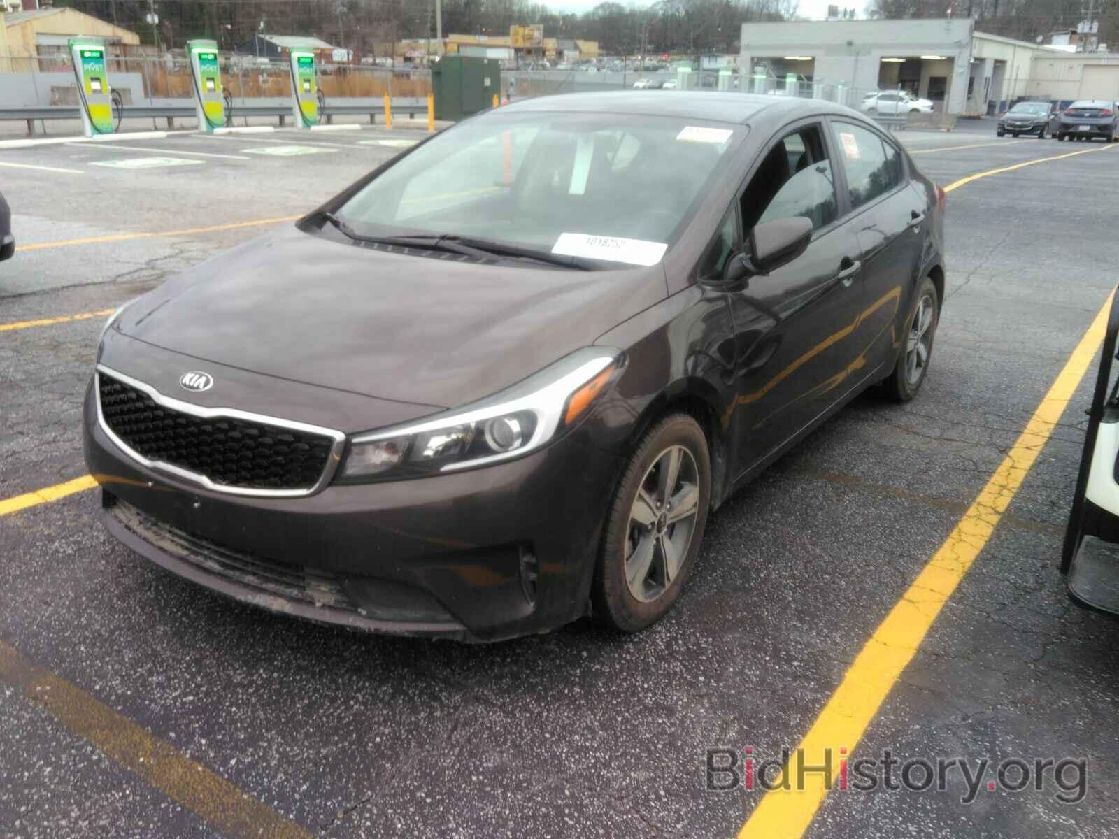 Photo 3KPFL4A73JE176232 - Kia Forte LX 2018