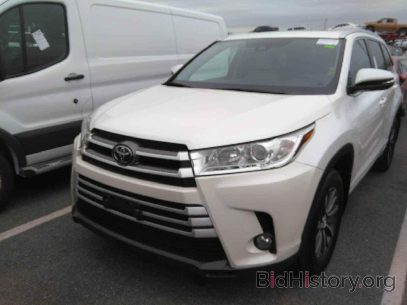 Photo 5TDJZRFH6HS469694 - Toyota Highlander 2017