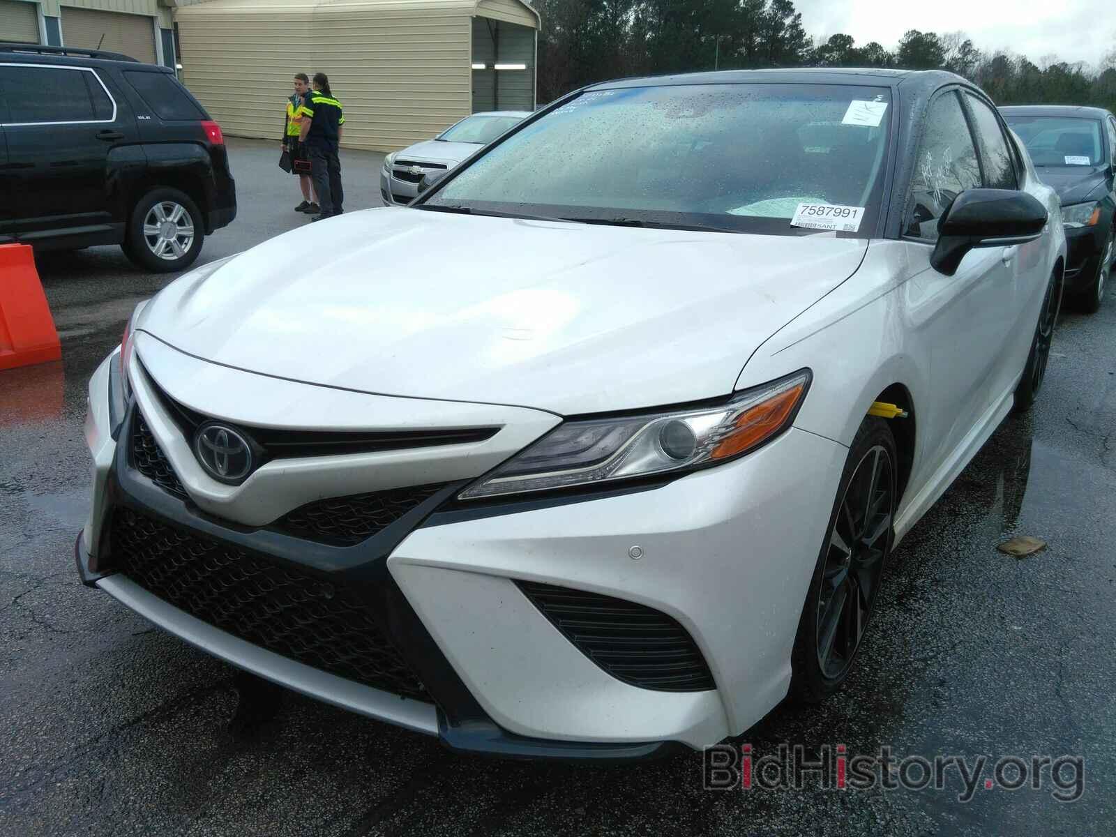 Photo 4T1B61HK5JU154809 - Toyota Camry 2018