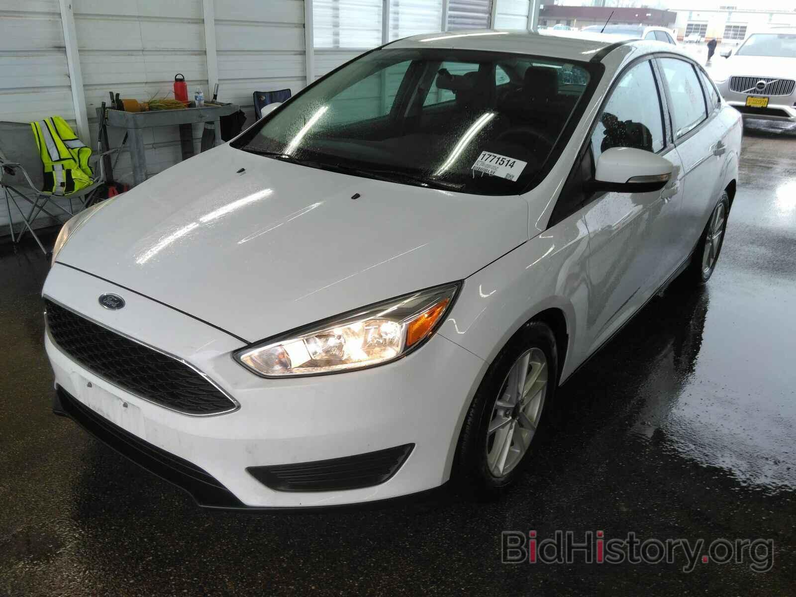 Photo 1FADP3F23HL233152 - Ford Focus SE 2017