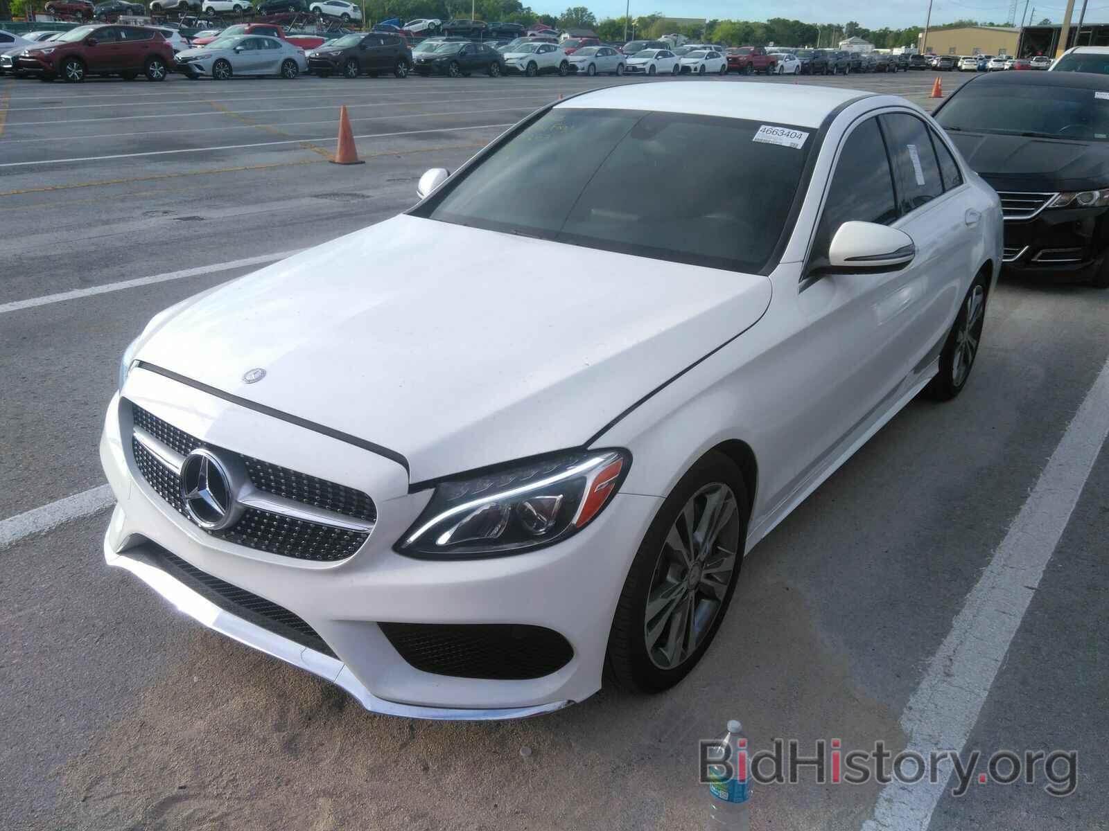 Photo 55SWF4JB4GU171263 - Mercedes-Benz C-Class 2016