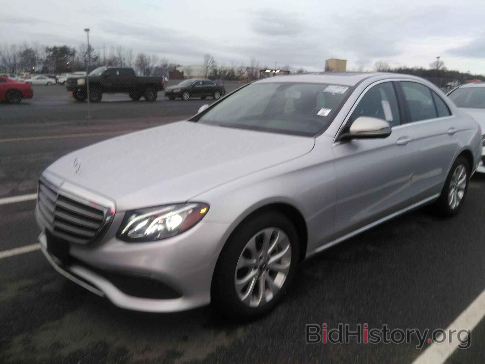 Photo WDDZF4KB8JA384817 - Mercedes-Benz E-Class 2018