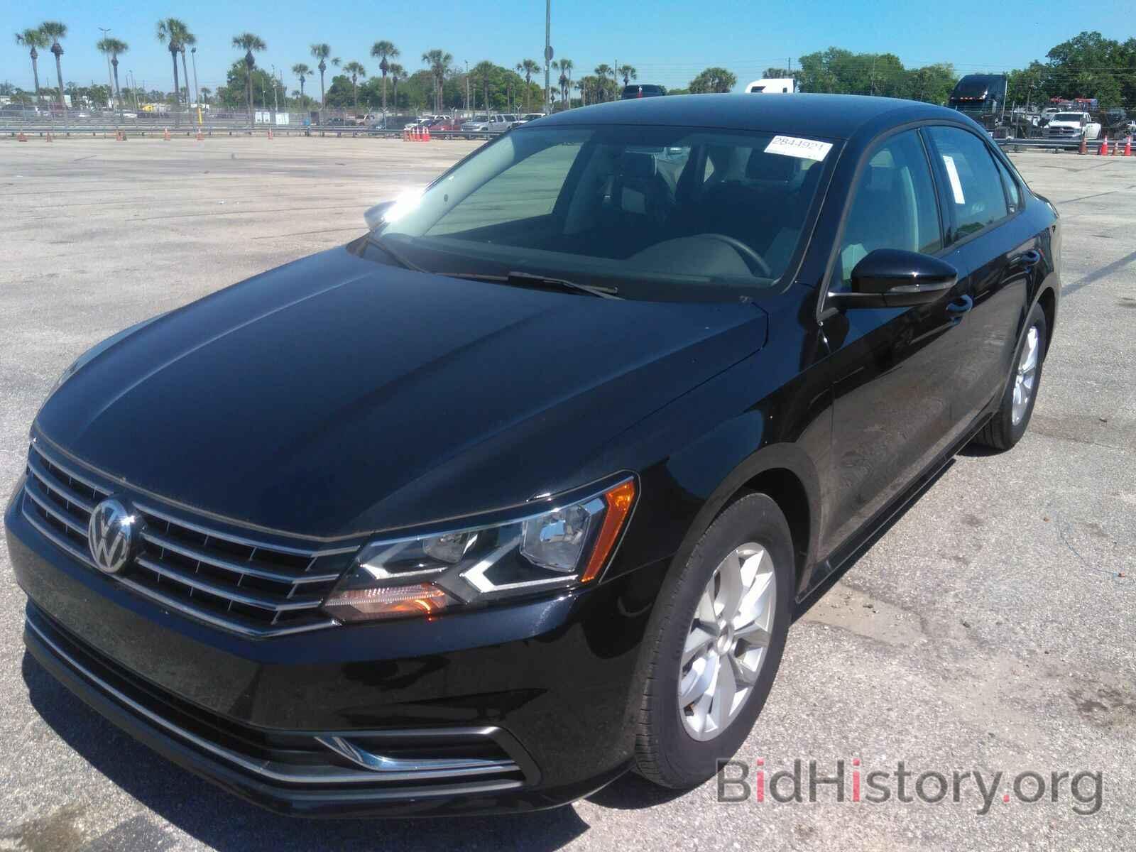 Photo 1VWAA7A37JC041516 - Volkswagen Passat 2018