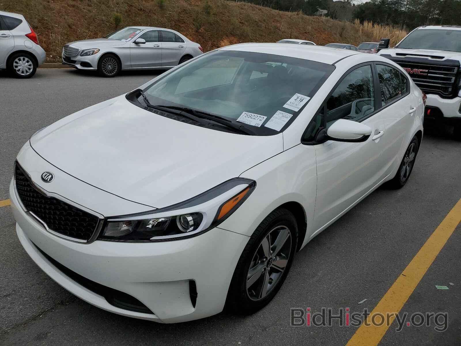 Photo 3KPFL4A73JE169409 - Kia Forte LX 2018