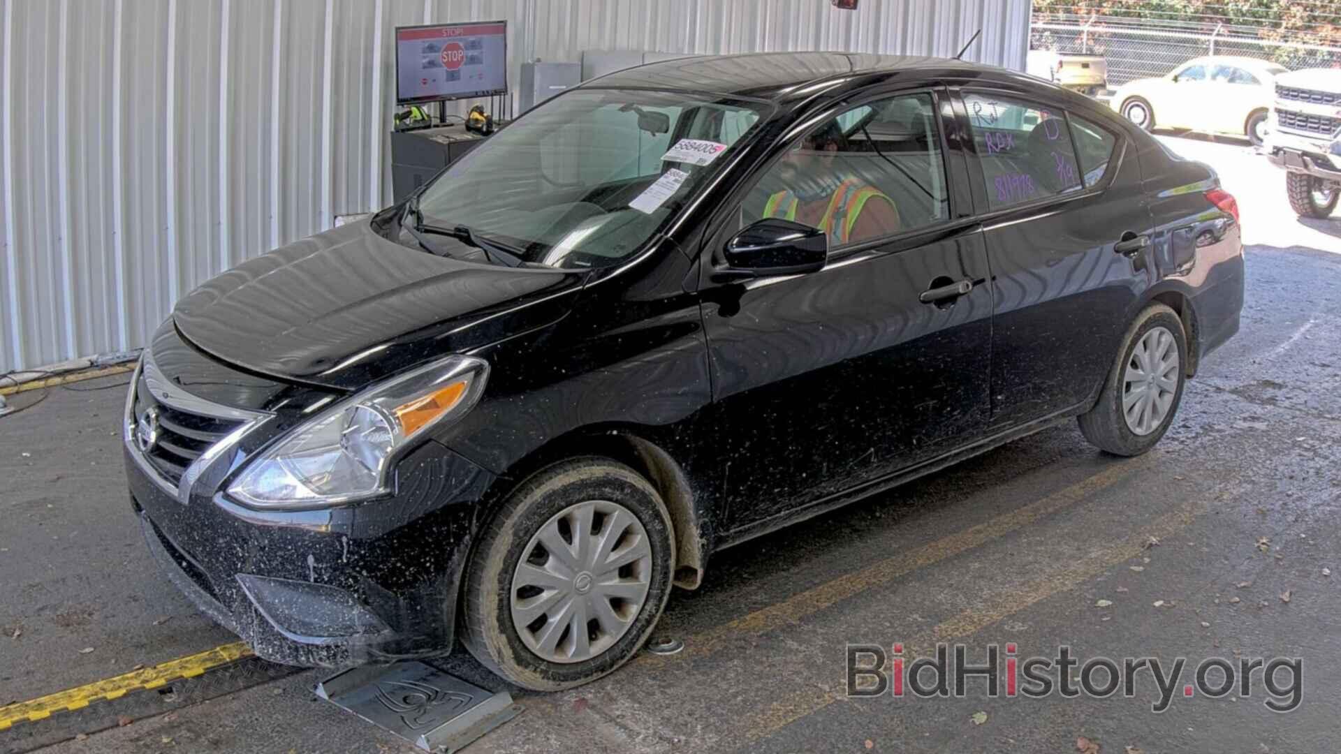 Photo 3N1CN7AP0HL811978 - Nissan Versa Sedan 2017