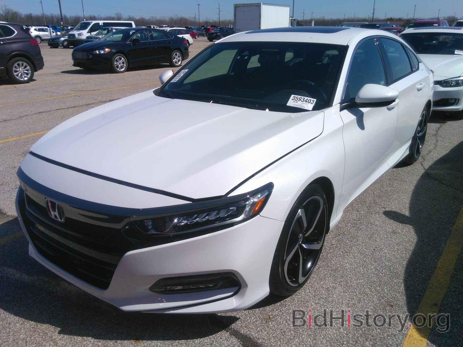 Photo 1HGCV2F36JA002909 - Honda Accord Sedan 2018