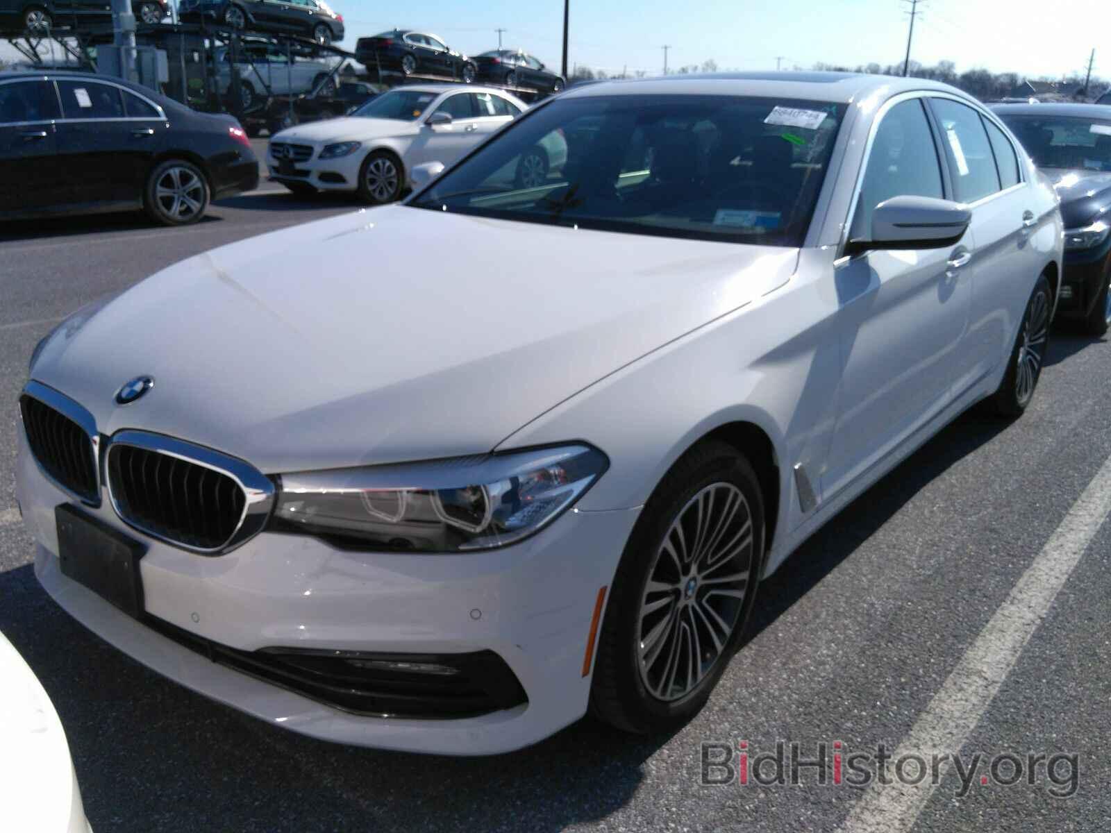 Photo WBAJA7C59JWA73139 - BMW 5 Series 2018