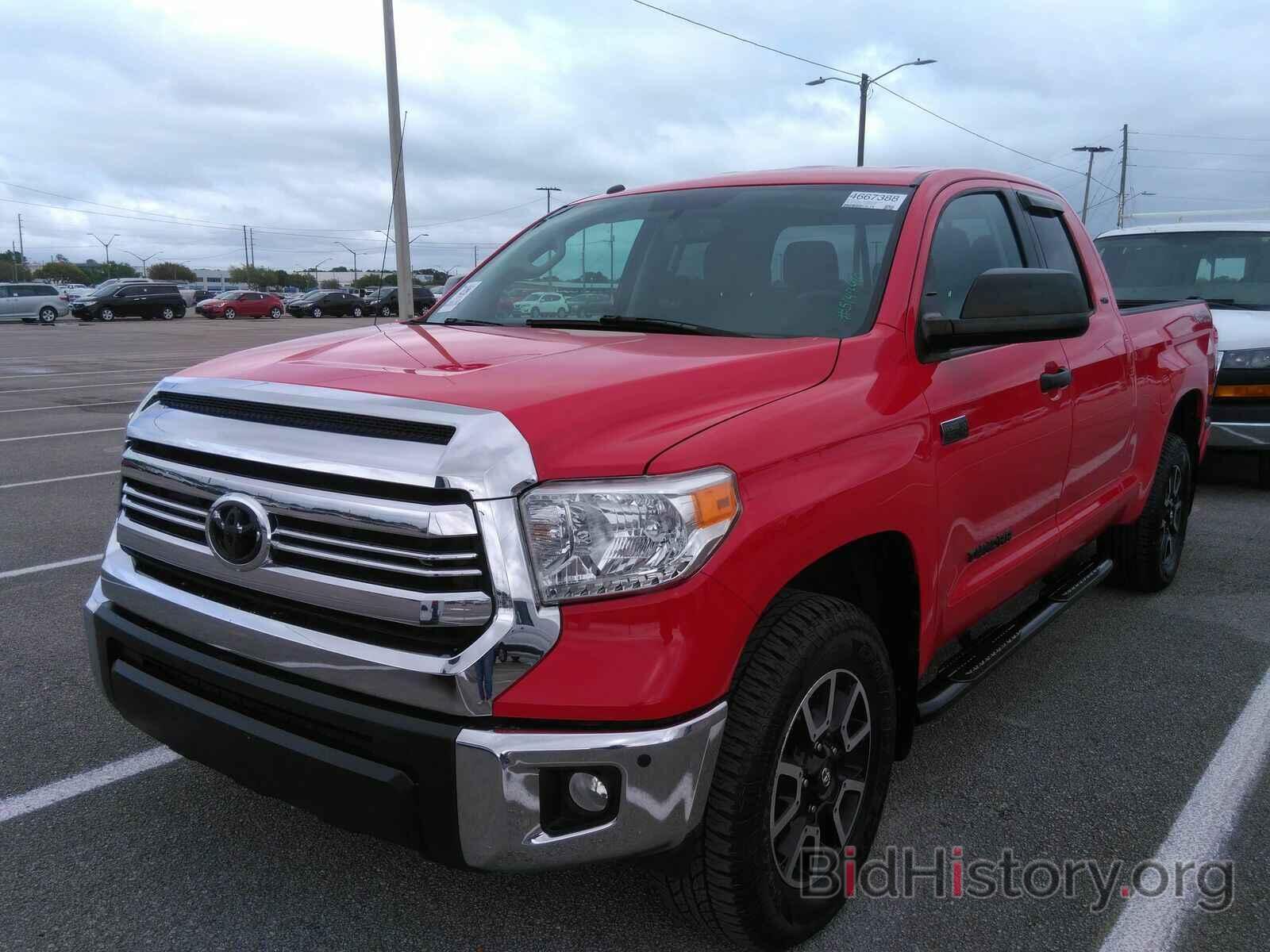 Photo 5TFUY5F14GX495702 - Toyota Tundra 4WD Truck 2016