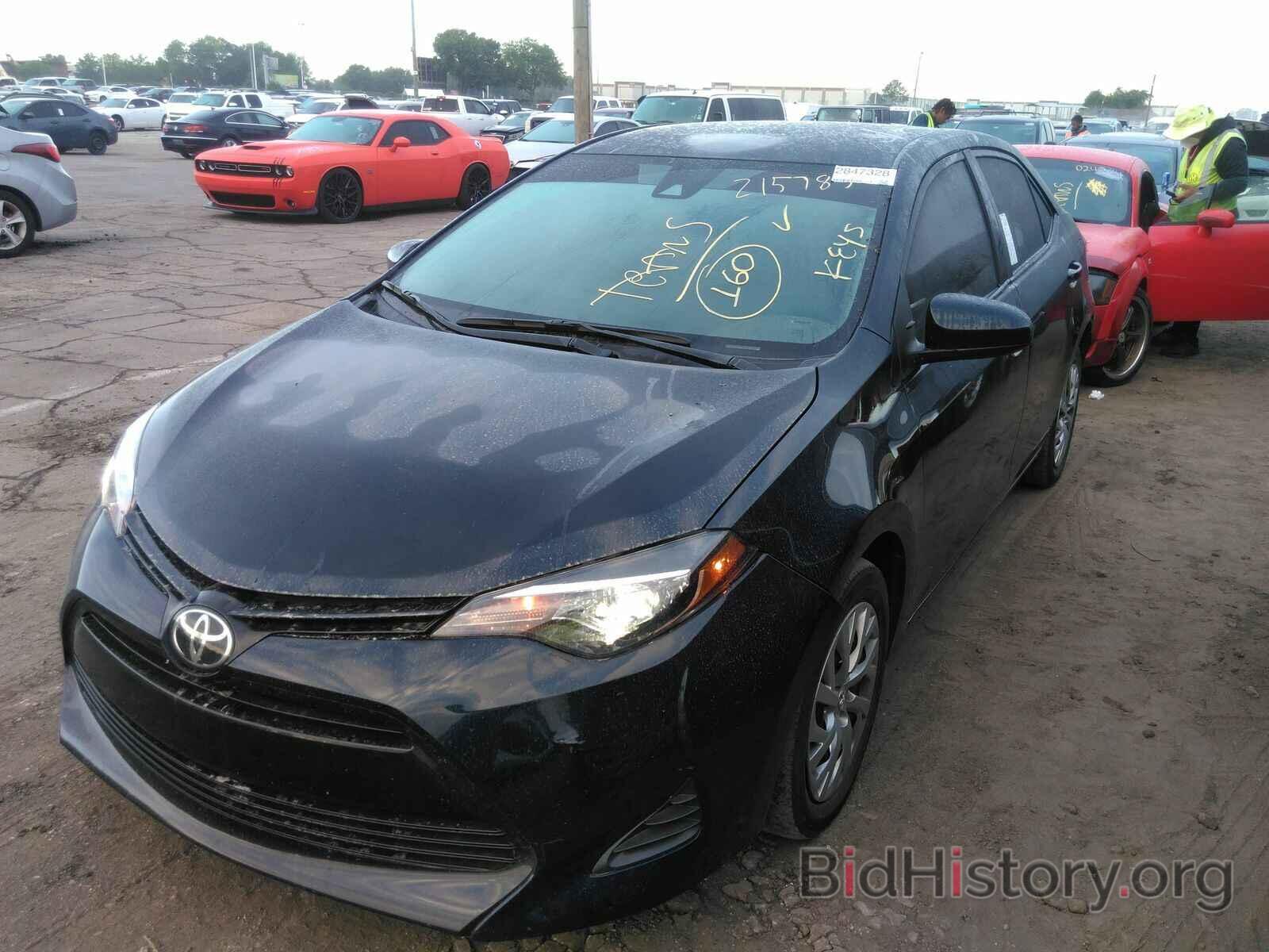 Photo 2T1BURHE3KC215785 - Toyota Corolla LE 2019