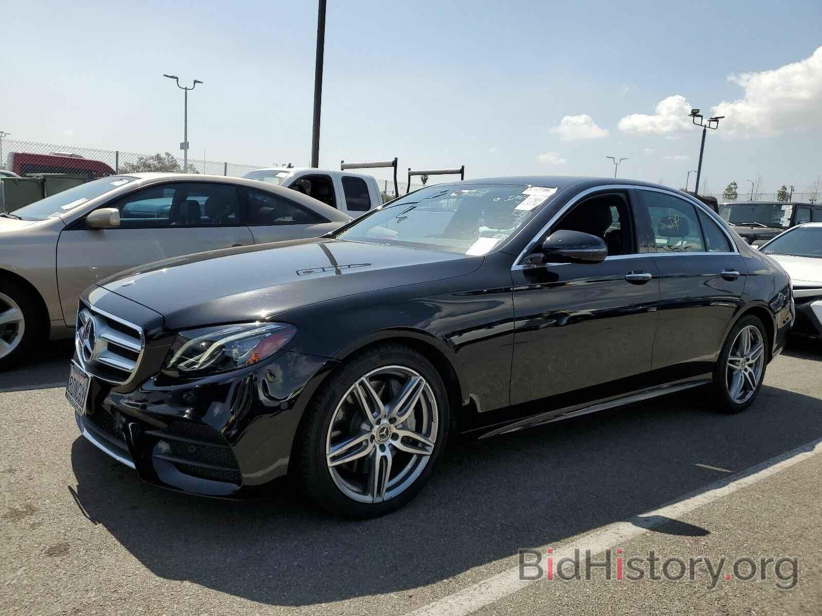 Photo WDDZF4JB8JA362561 - Mercedes-Benz E-Class 2018