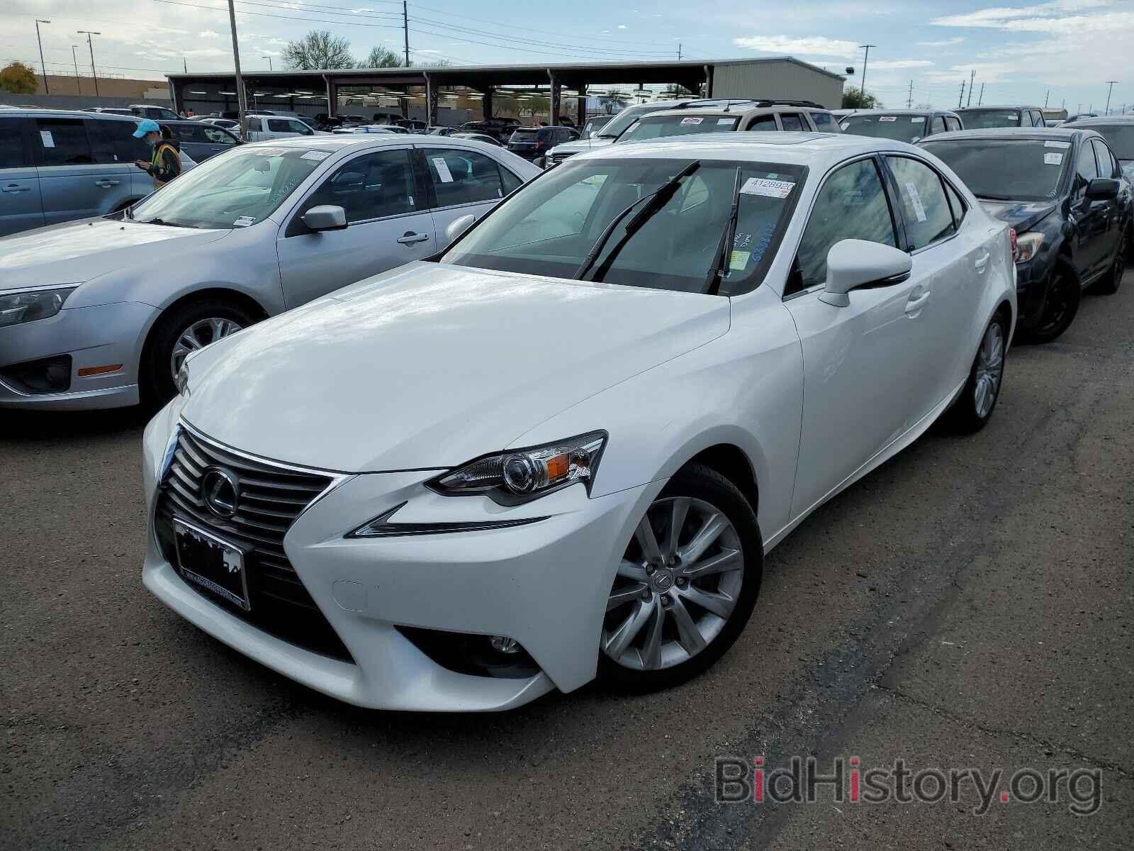 Photo JTHBA1D22G5030796 - Lexus IS 200t 2016