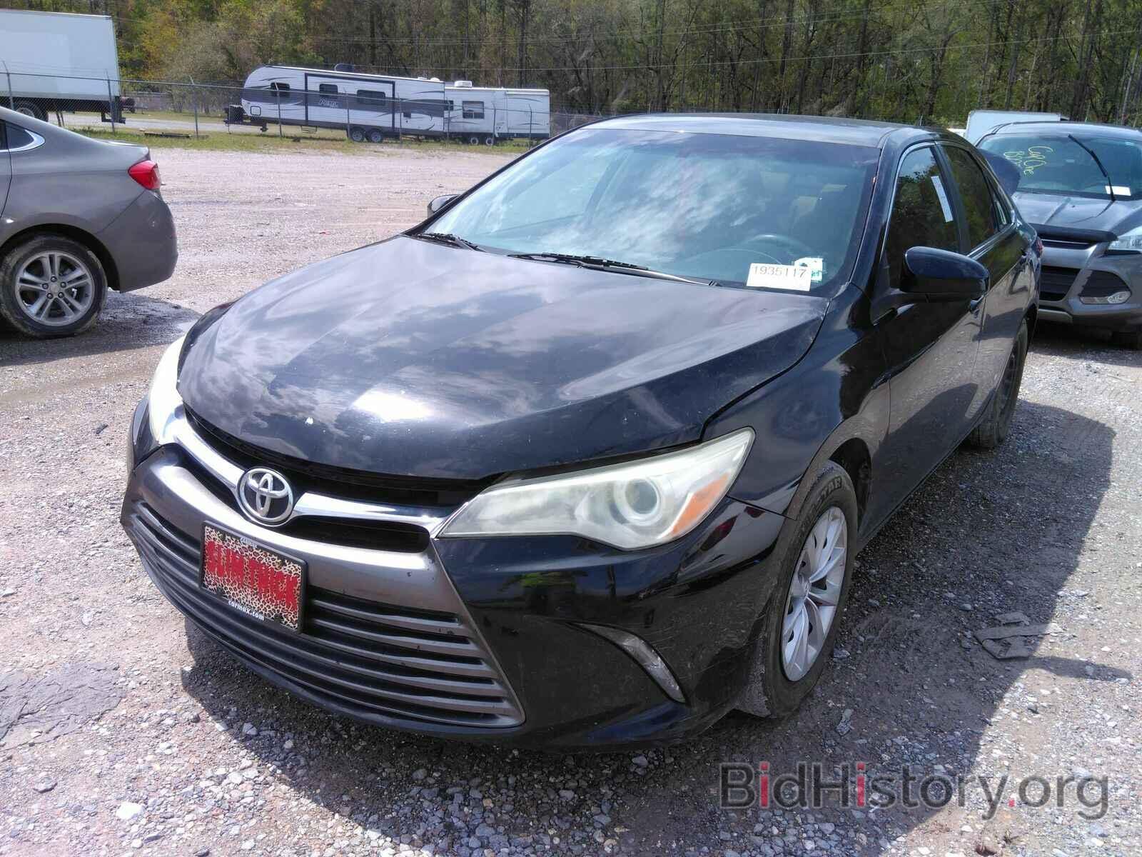 Photo 4T4BF1FK8FR445708 - Toyota Camry 2015