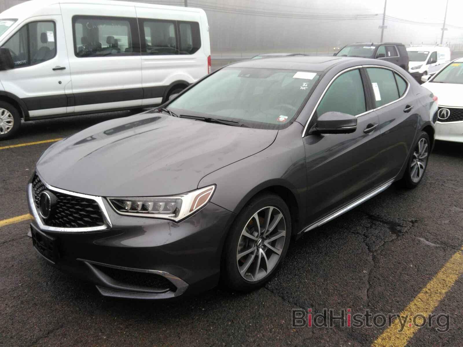 Фотография 19UUB2F56JA010569 - Acura TLX 2018