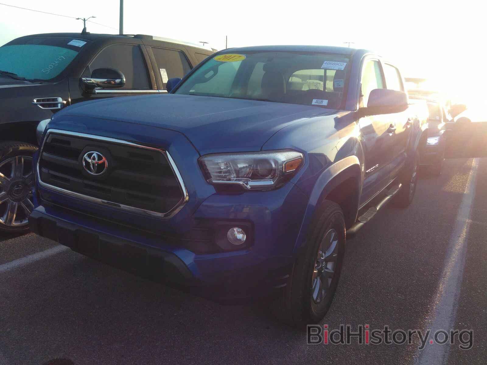 Photo 5TFAZ5CN7HX045132 - Toyota Tacoma 2017