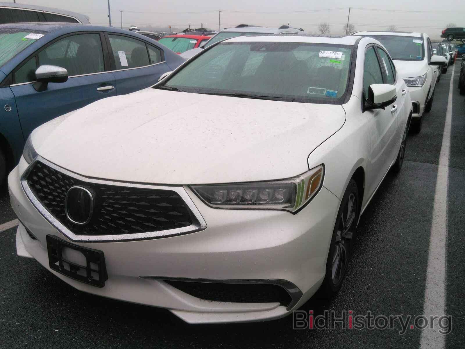 Фотография 19UUB2F39JA010581 - Acura TLX 2018