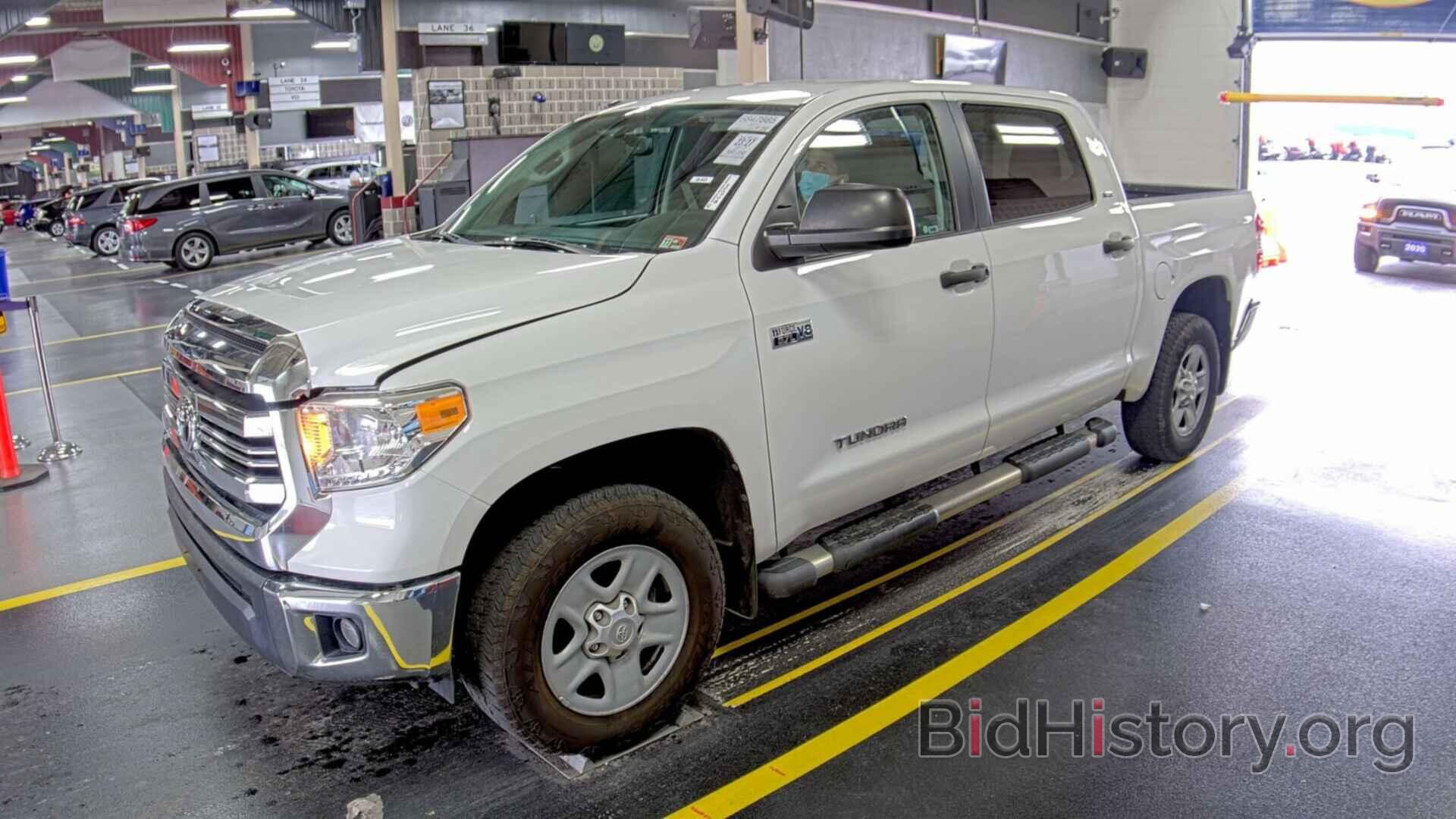 Фотография 5TFDY5F11HX598206 - Toyota Tundra 4WD 2017