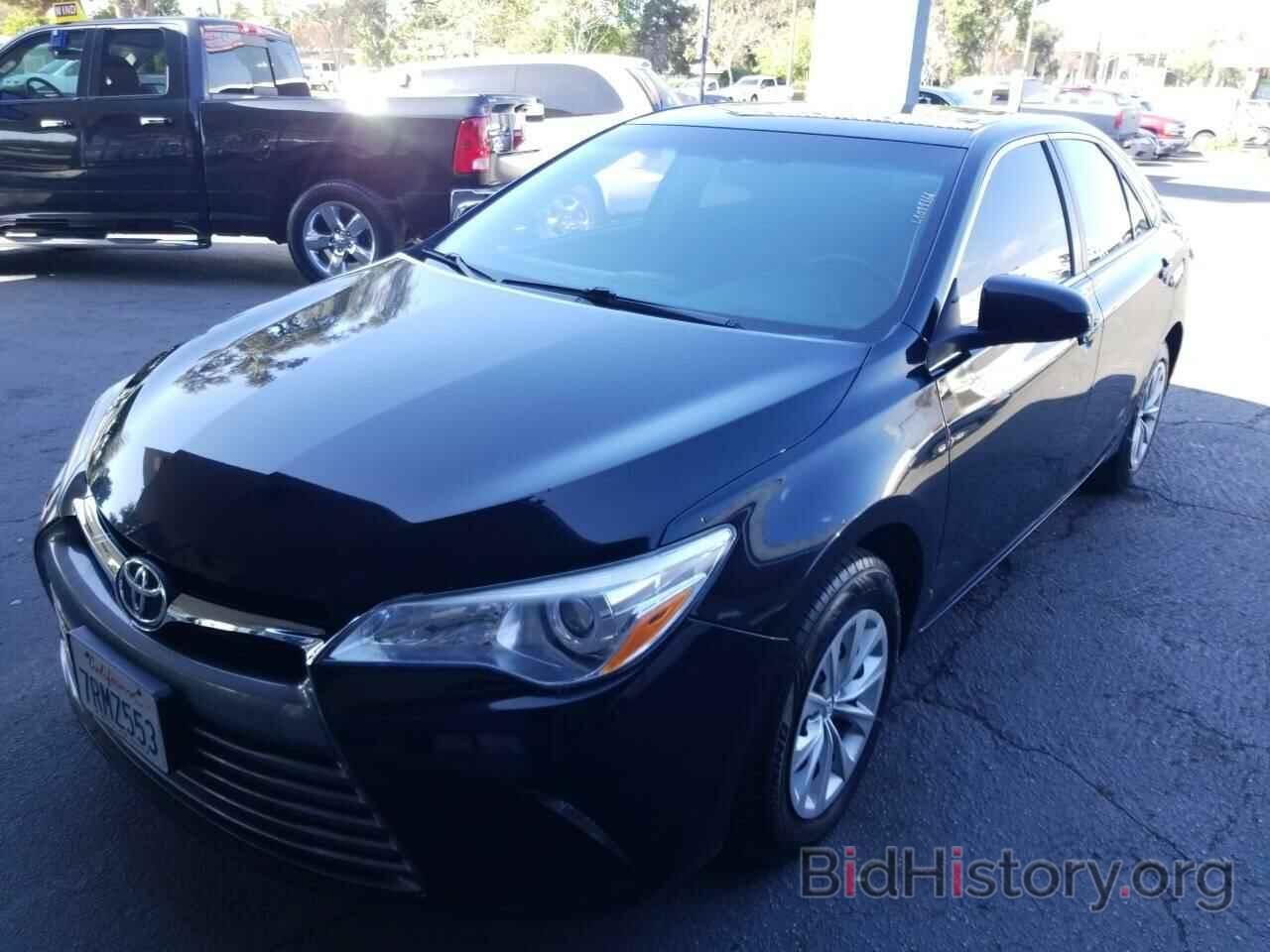 Photo 4T1BF1FKXHU758353 - Toyota Camry LE 2017