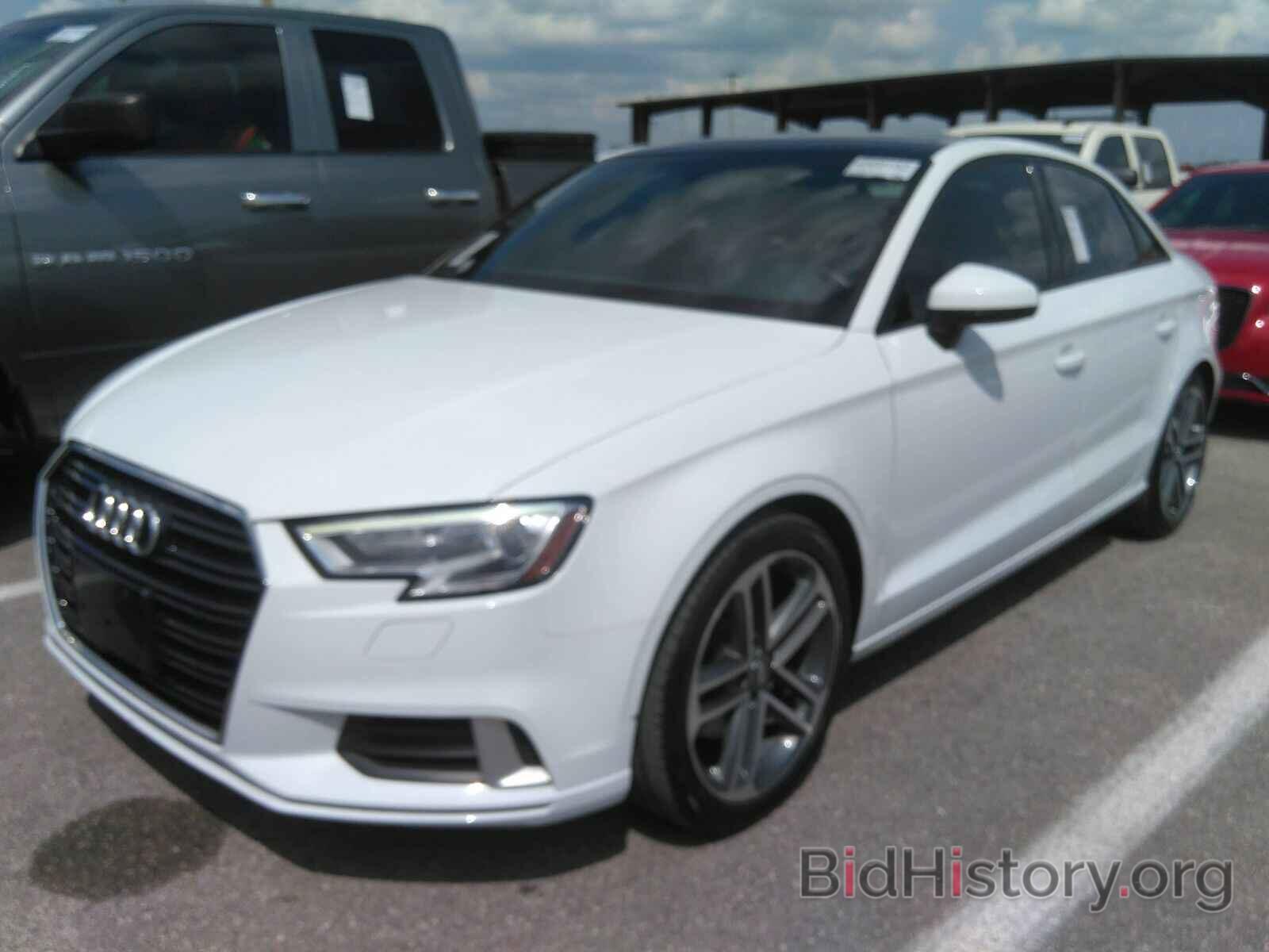 Photo WAUAUGFF3H1035759 - Audi A3 Sedan 2017