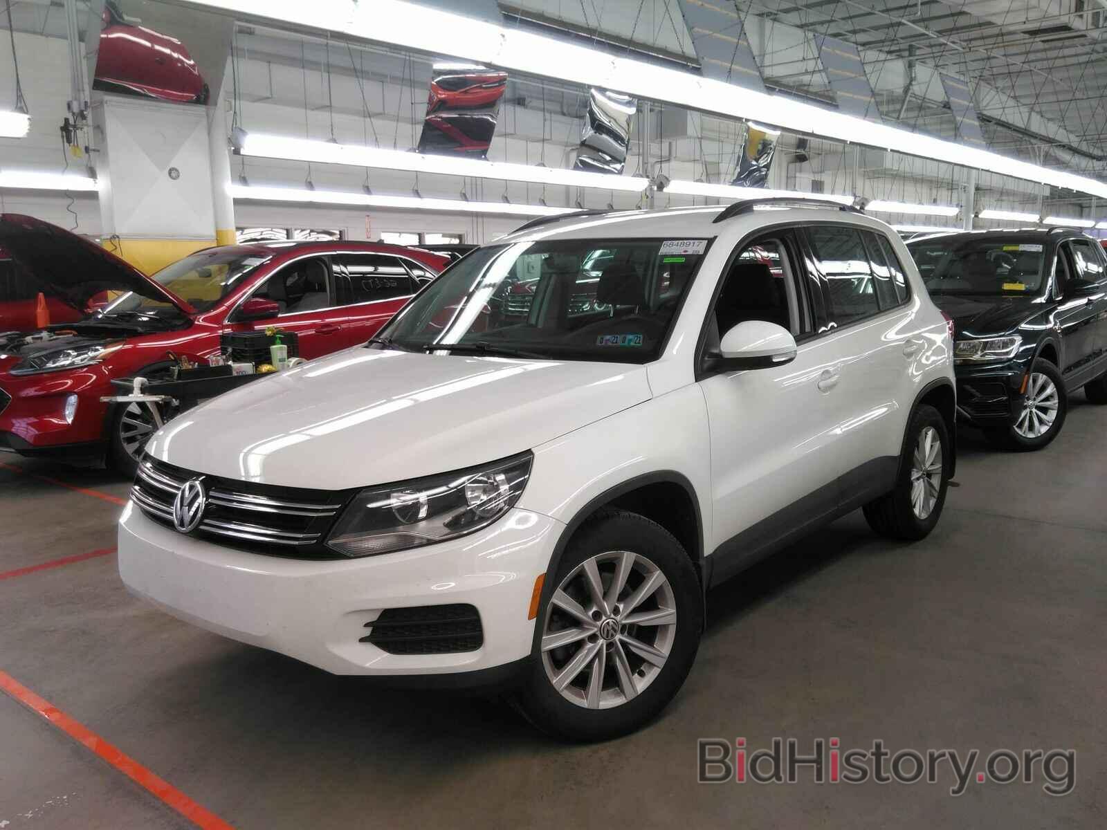 Photo WVGBV7AX3HK053902 - Volkswagen Tiguan Limited 2017
