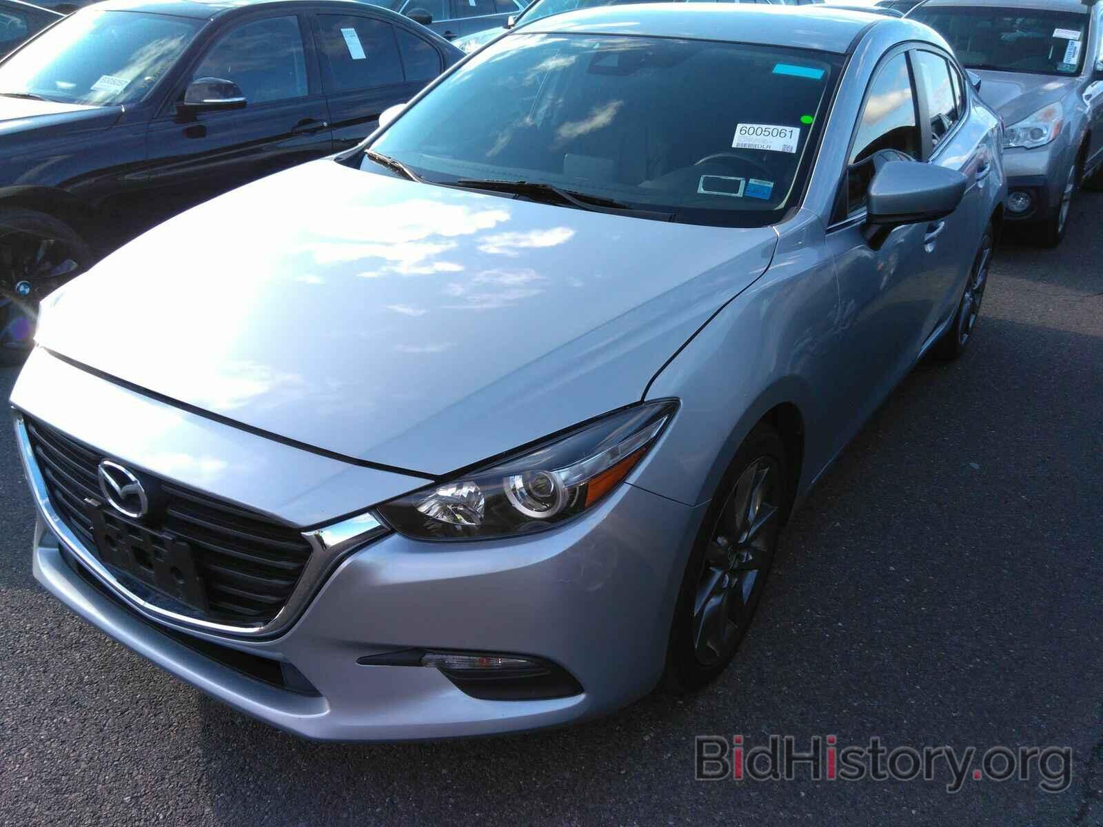 Photo 3MZBN1V35JM205795 - Mazda Mazda3 4-Door 2018