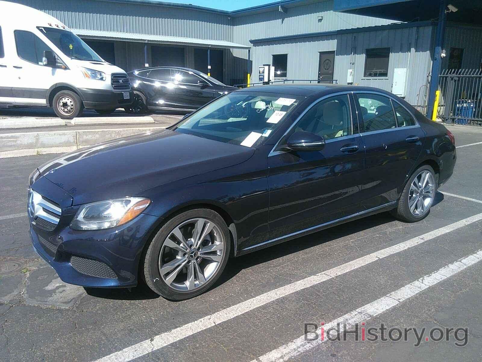 Photo 55SWF4JB6JU234936 - Mercedes-Benz C-Class 2018