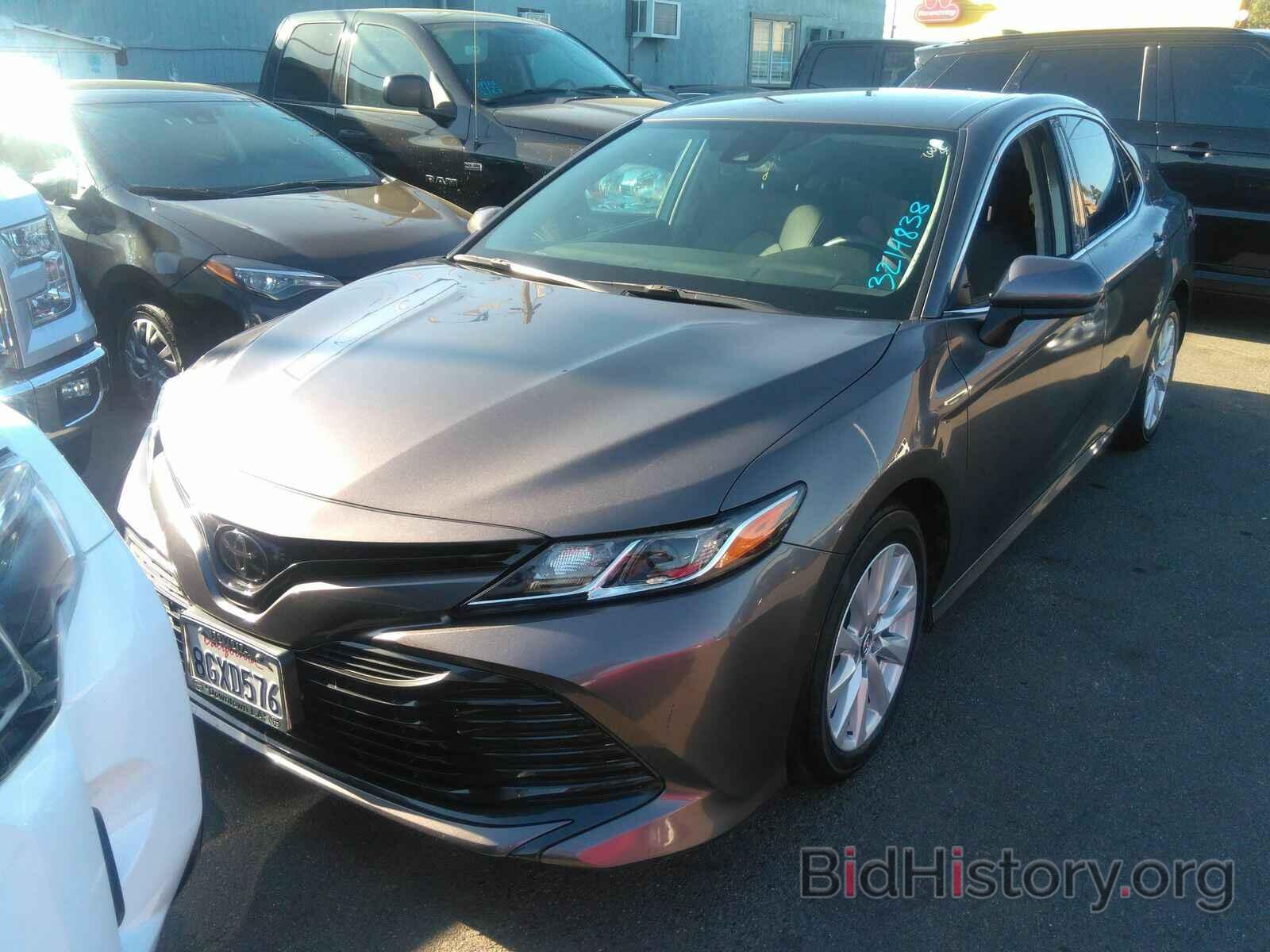 Photo 4T1B11HK7KU190016 - Toyota Camry LE 2019