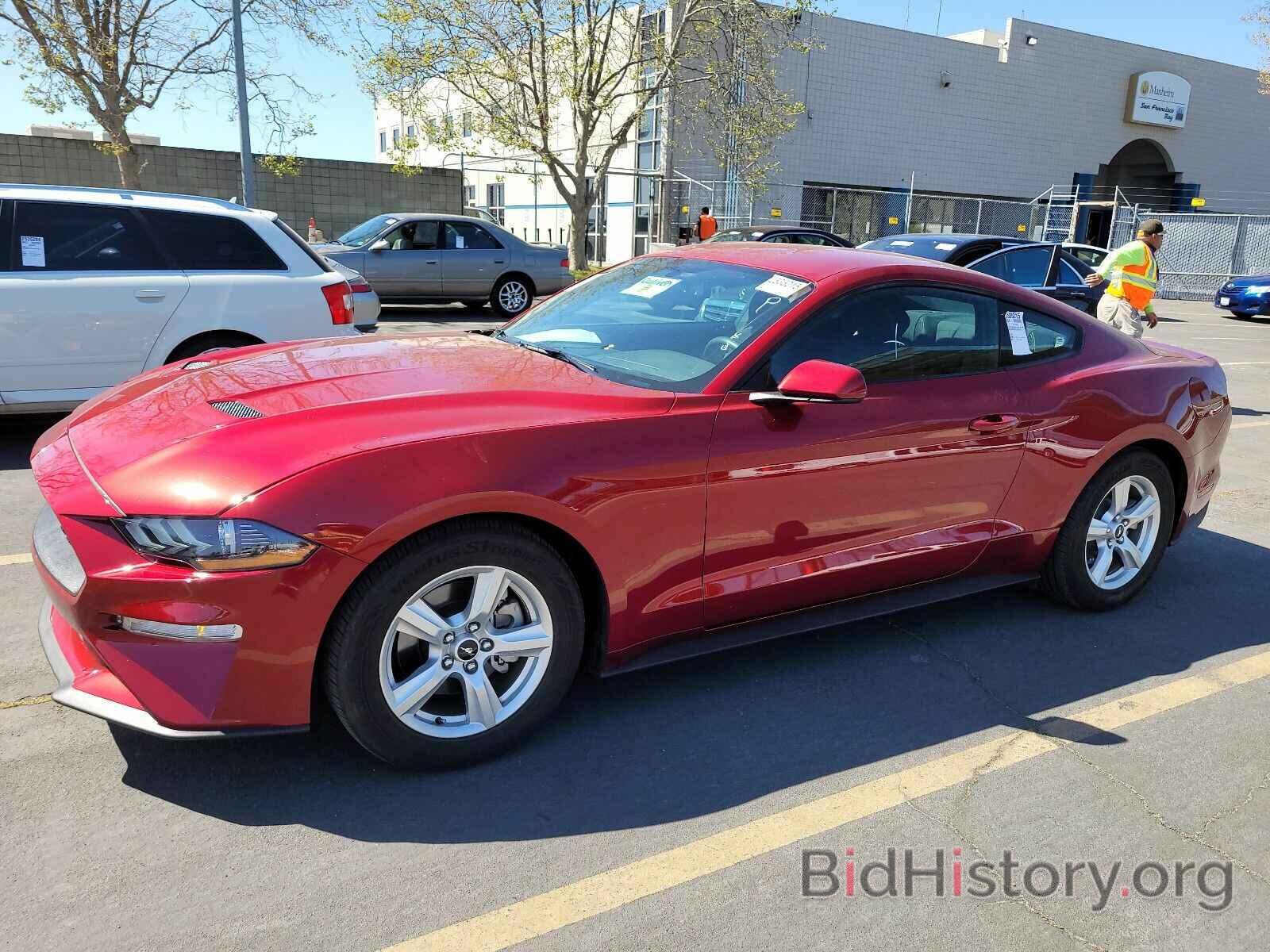 Photo 1FA6P8TH7J5114741 - Ford Mustang 2018