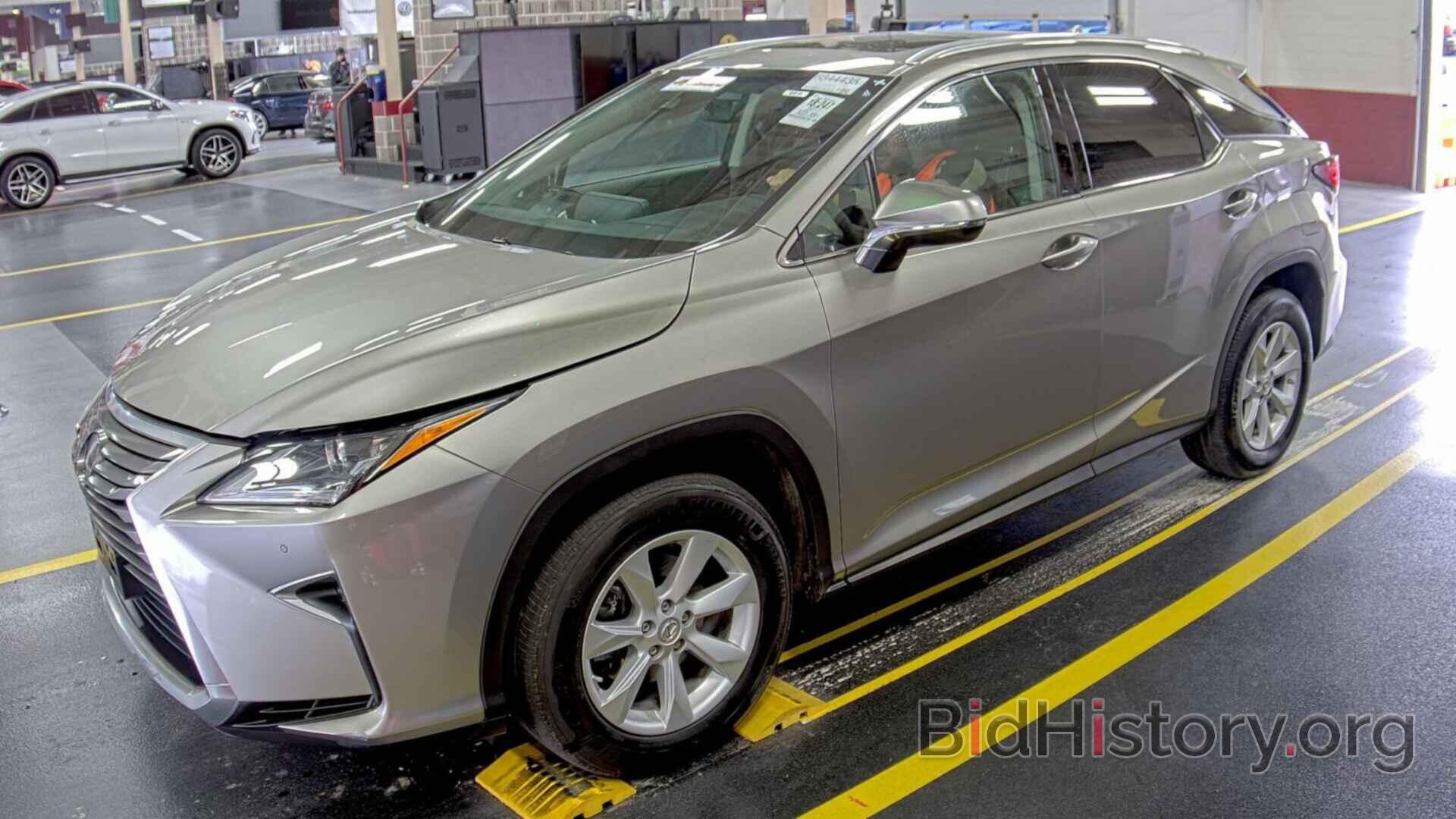 Photo 2T2BZMCA5HC100800 - Lexus RX RX 2017