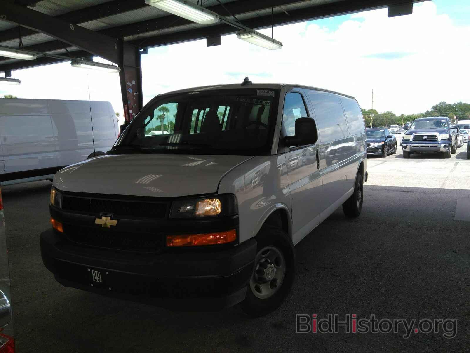 Photo 1GCWGBFGXL1124507 - Chevrolet Express Cargo Van 2020
