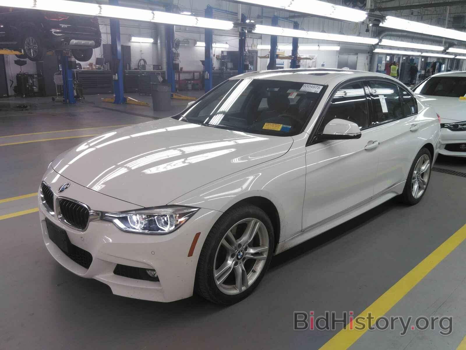 Photo WBA8B7G36HNU94740 - BMW 3 Series 2017