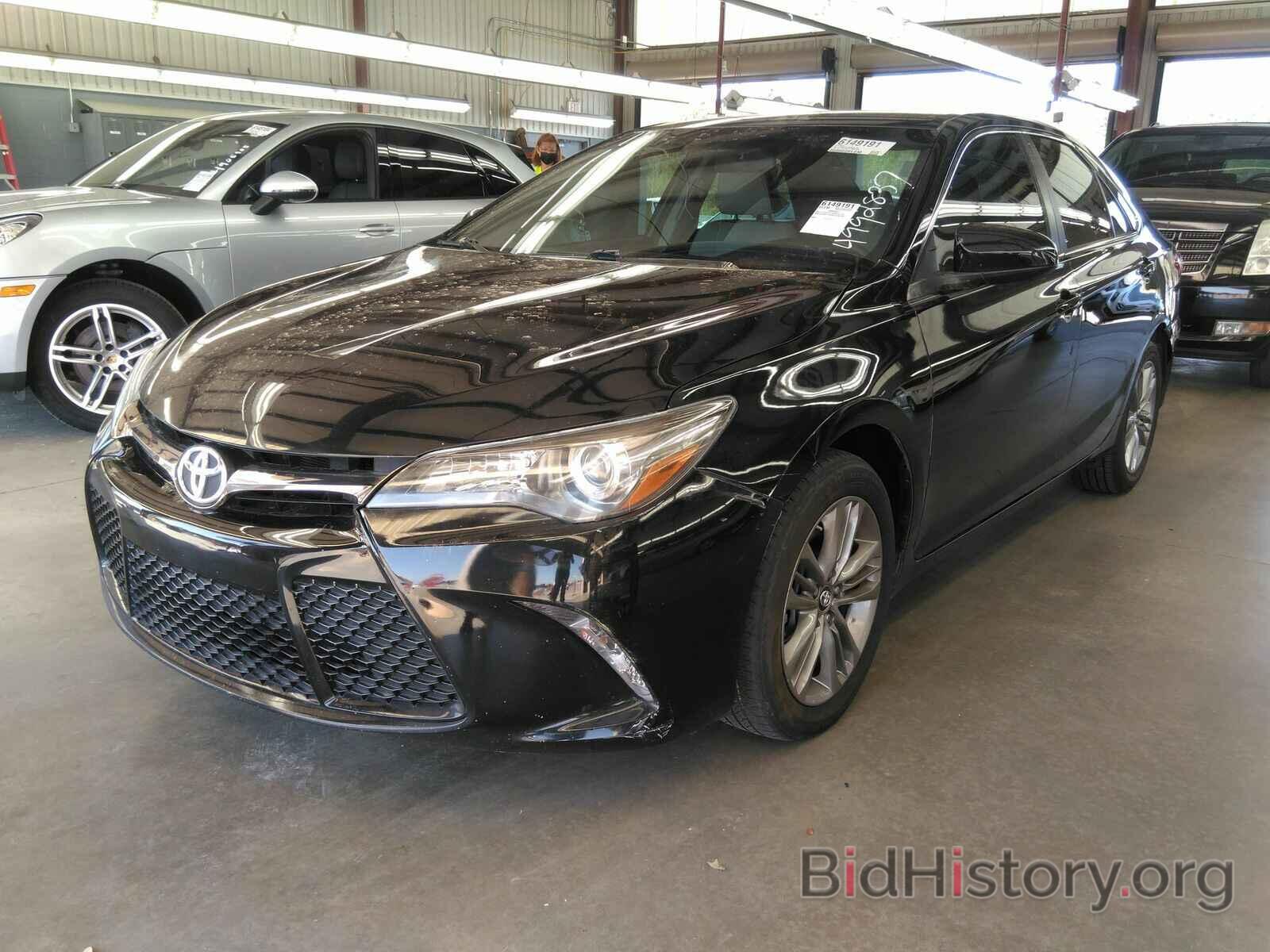 Photo 4T1BF1FK5HU688048 - Toyota Camry 2017